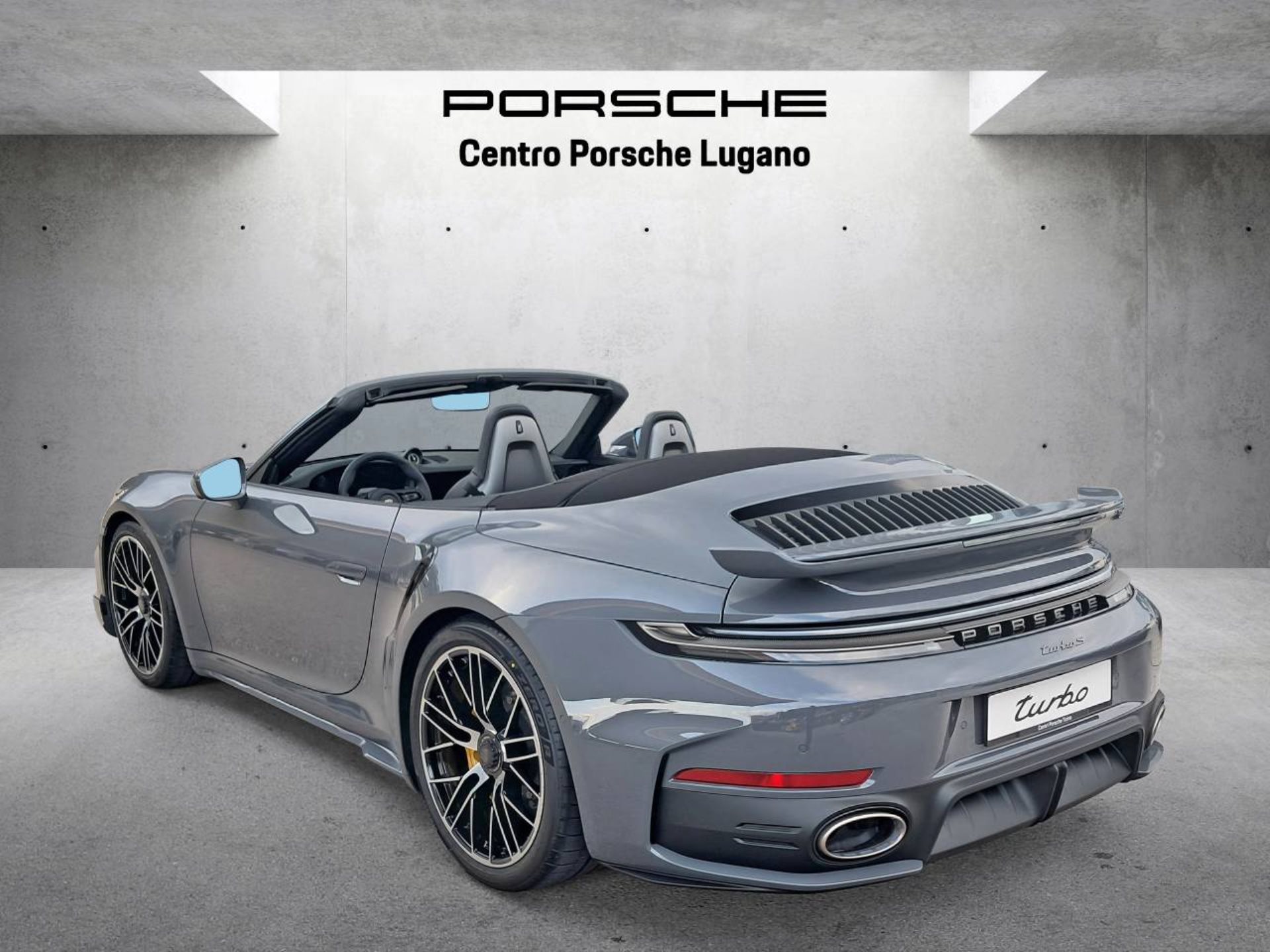 PORSCHE 911 Turbo S Cabriolet-image-6