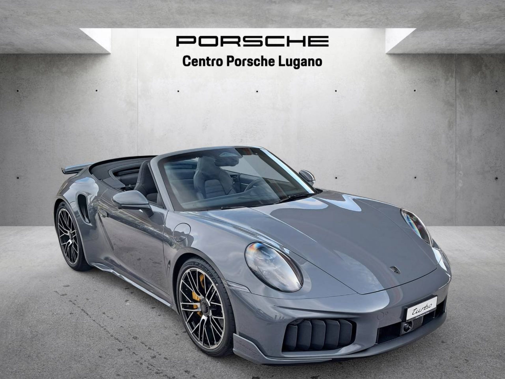 PORSCHE 911 Turbo S Cabriolet-image-5