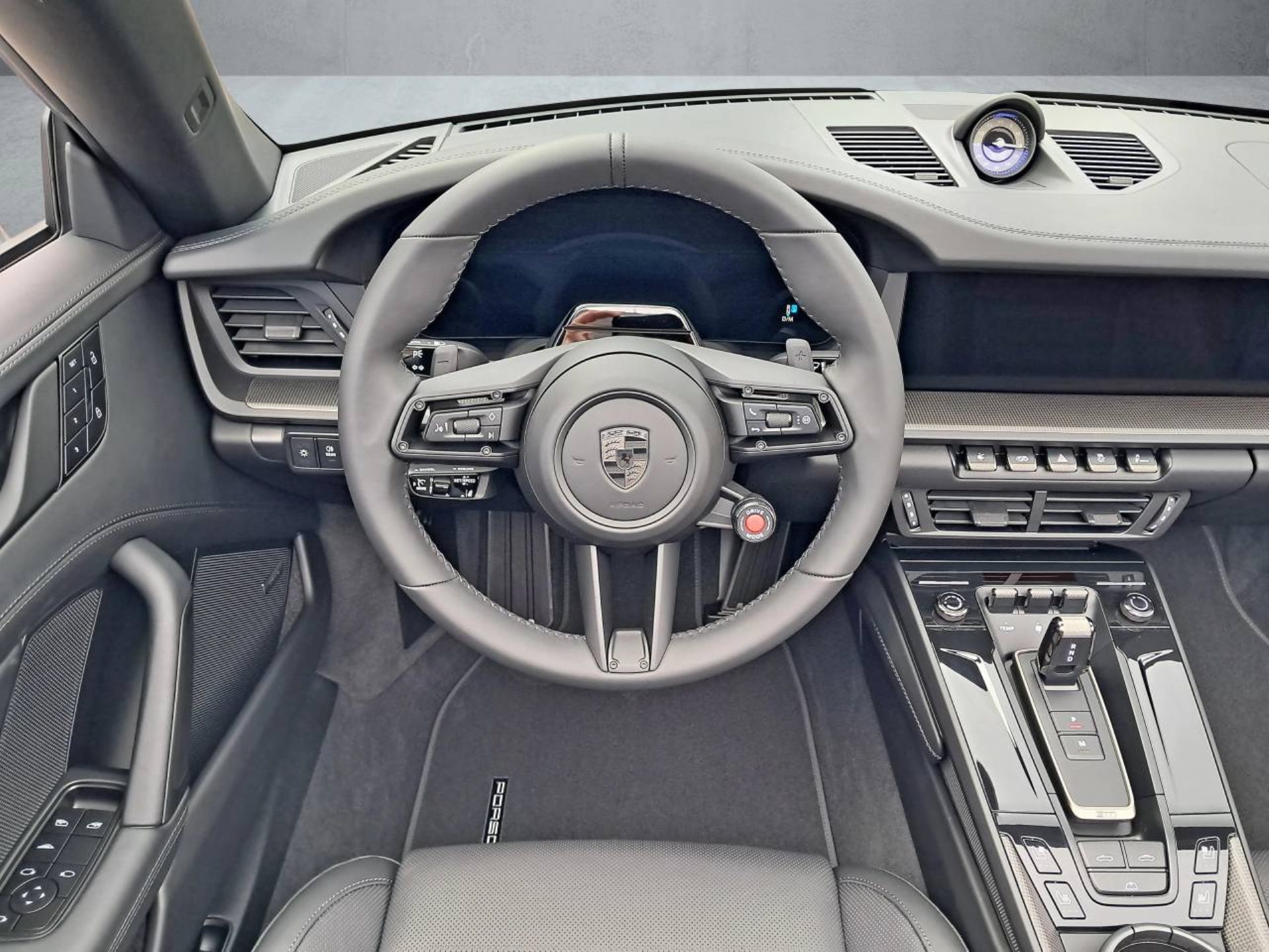 PORSCHE 911 Turbo S Cabriolet-image-13