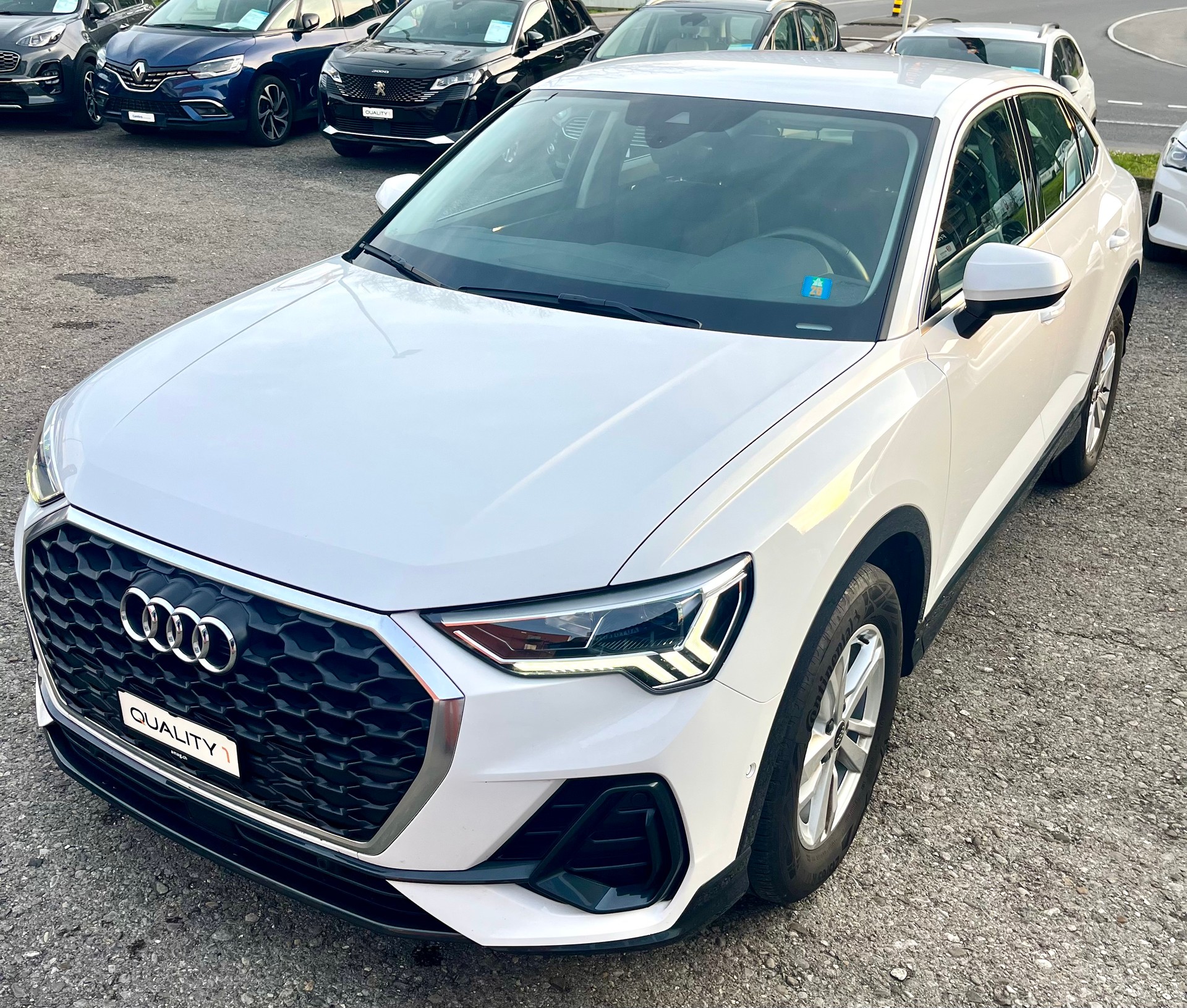 AUDI Q3 Sportback 35 TFSI S-tronic**CH Auto**-image-11