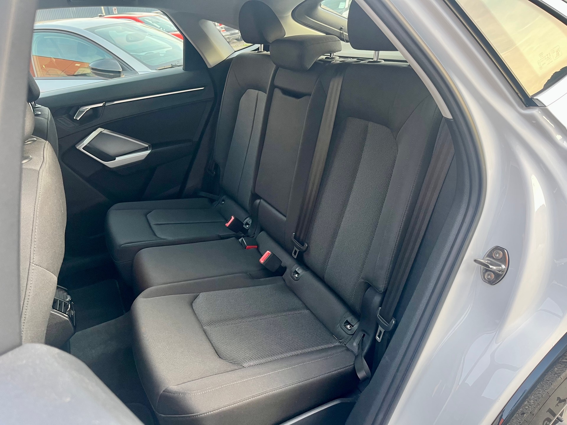 AUDI Q3 Sportback 35 TFSI S-tronic**CH Auto**-image-26