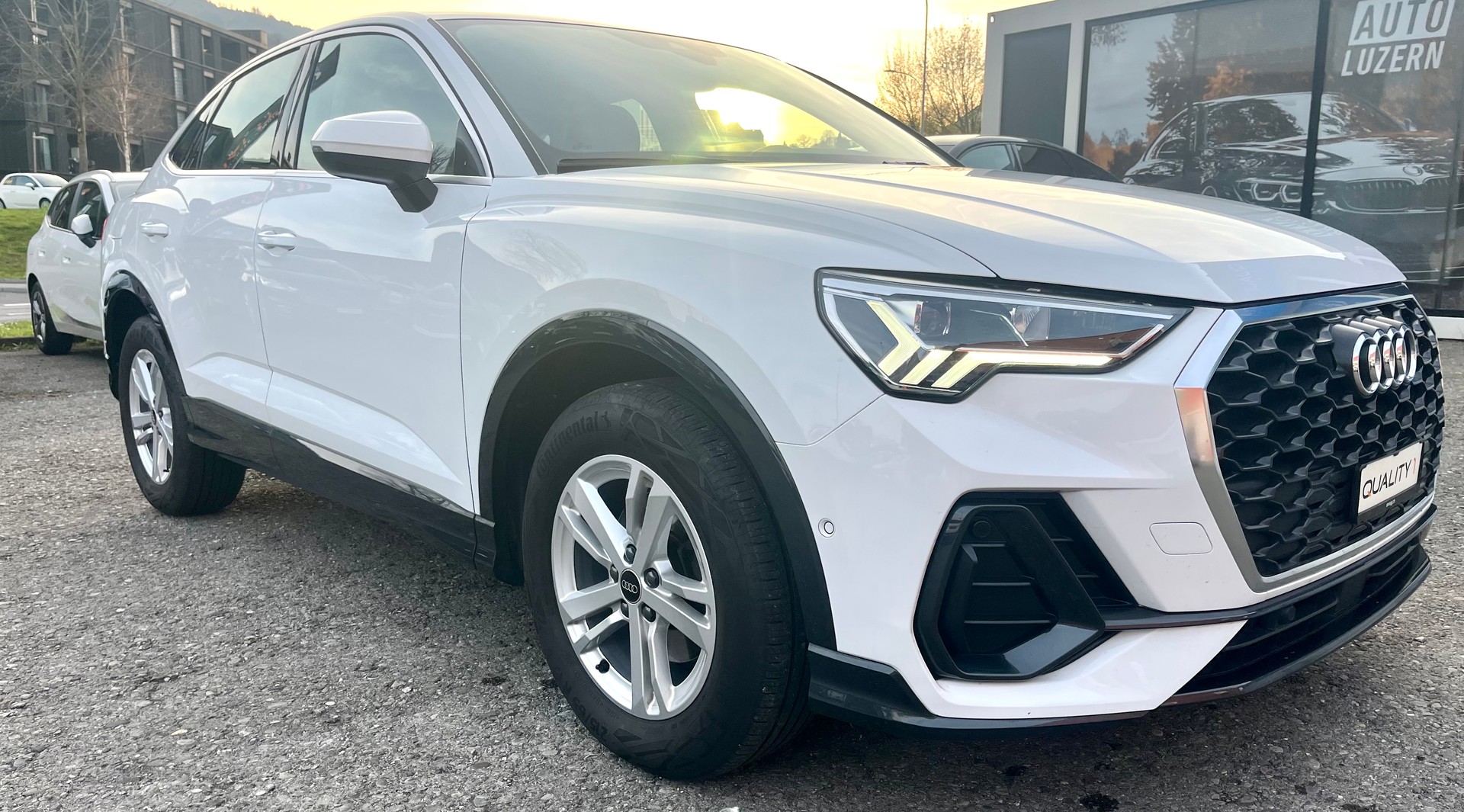 AUDI Q3 Sportback 35 TFSI S-tronic**CH Auto**-image-2