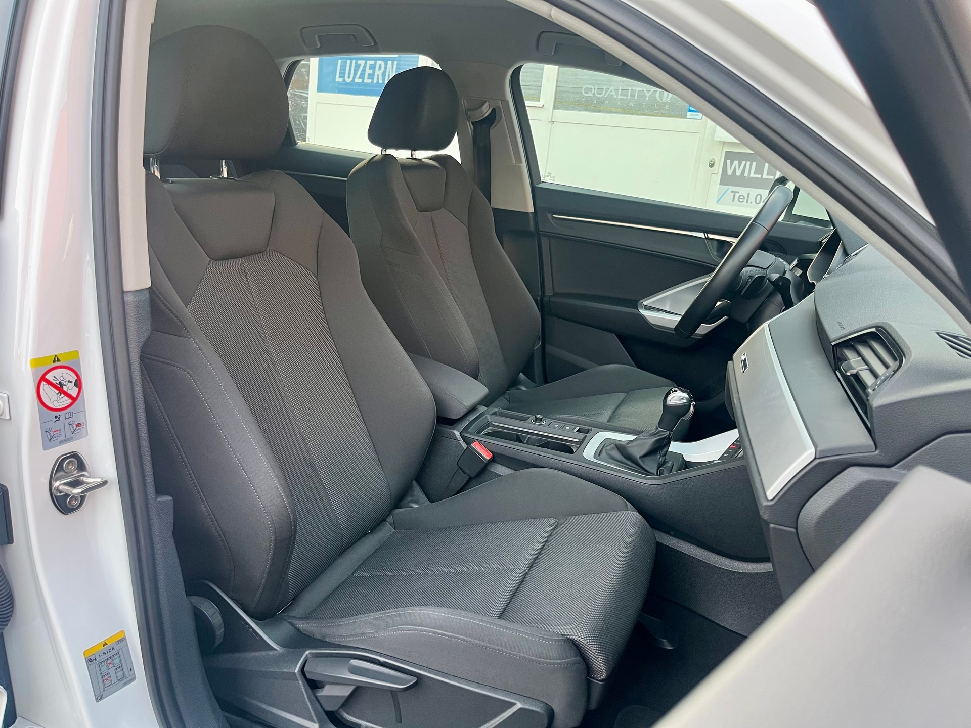 AUDI Q3 Sportback 35 TFSI S-tronic**CH Auto**-image-28
