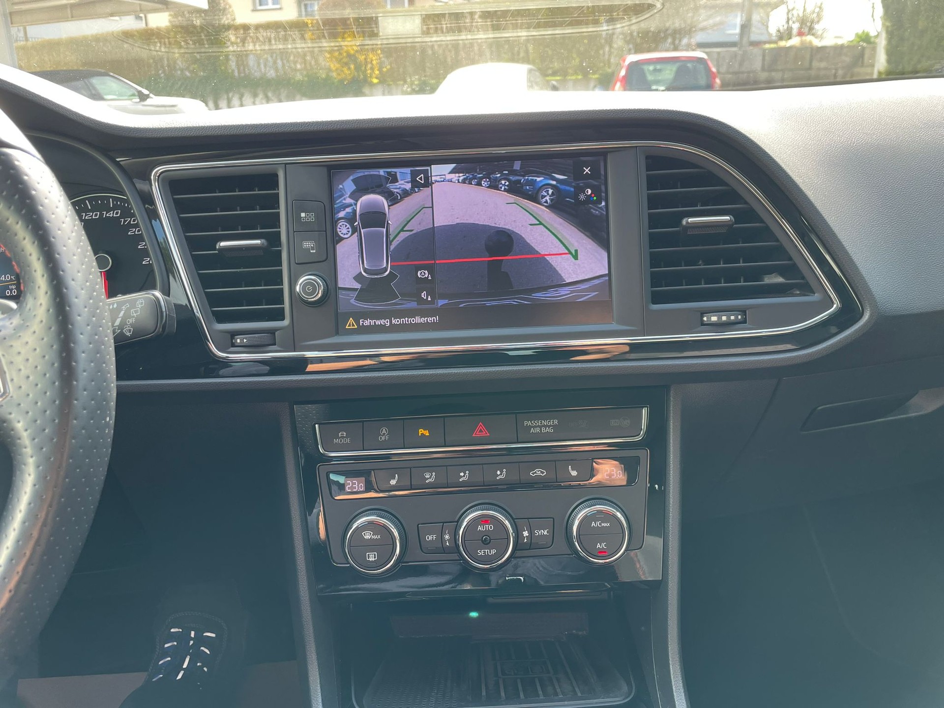 SEAT Leon ST 2.0 TDI CR FR 4Drive DSG-image-13
