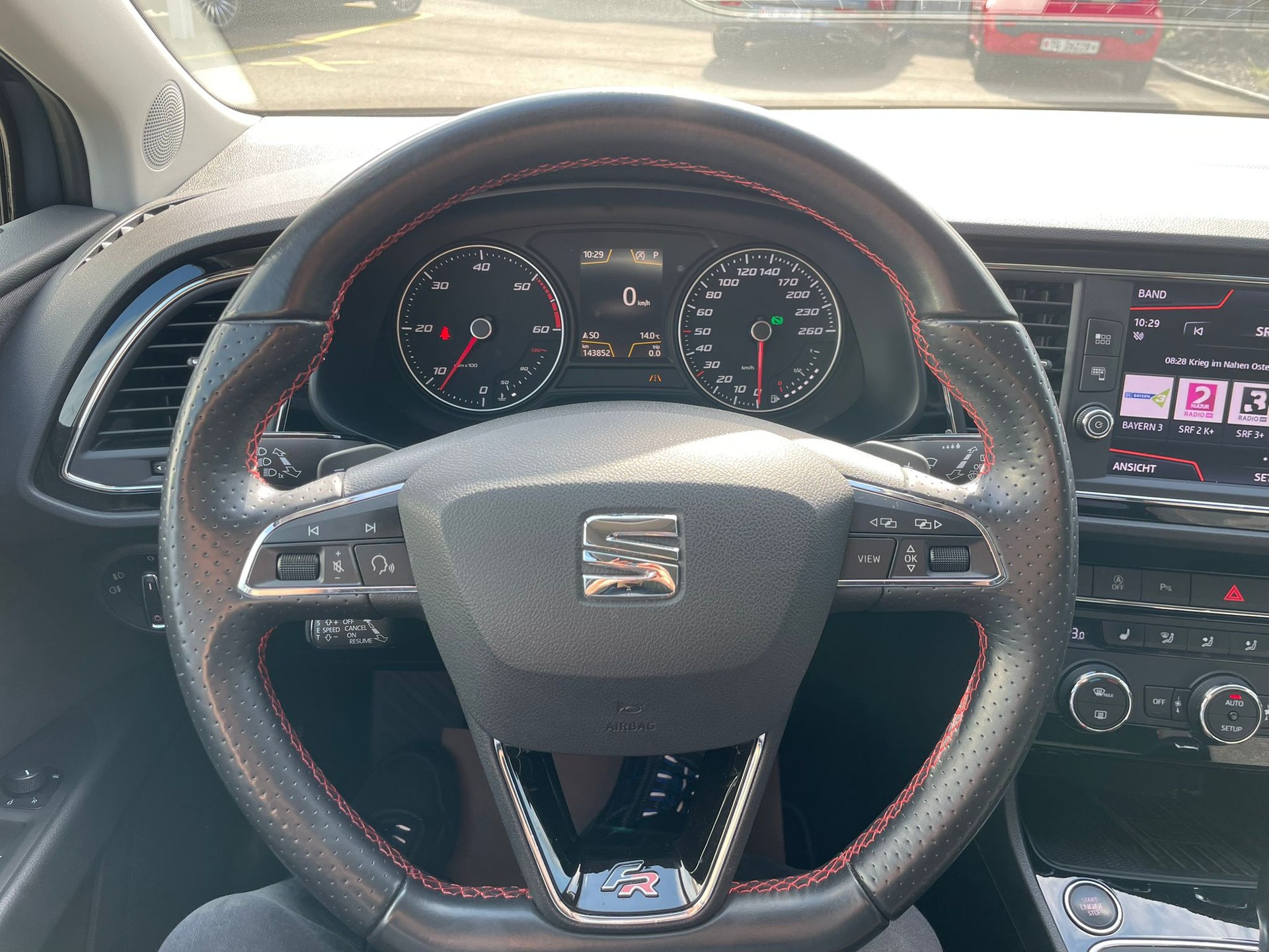 SEAT Leon ST 2.0 TDI CR FR 4Drive DSG-image-14