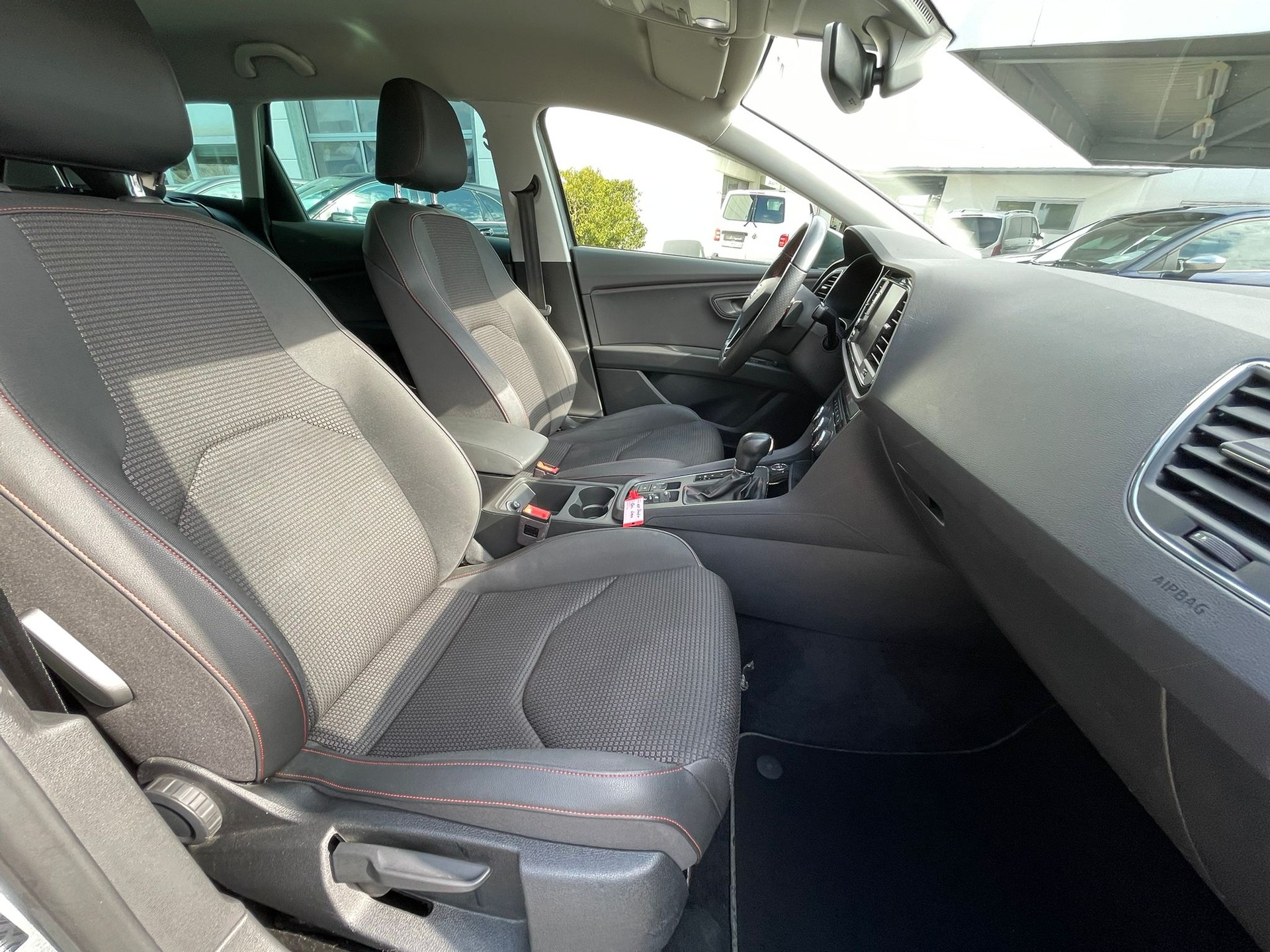 SEAT Leon ST 2.0 TDI CR FR 4Drive DSG-image-10
