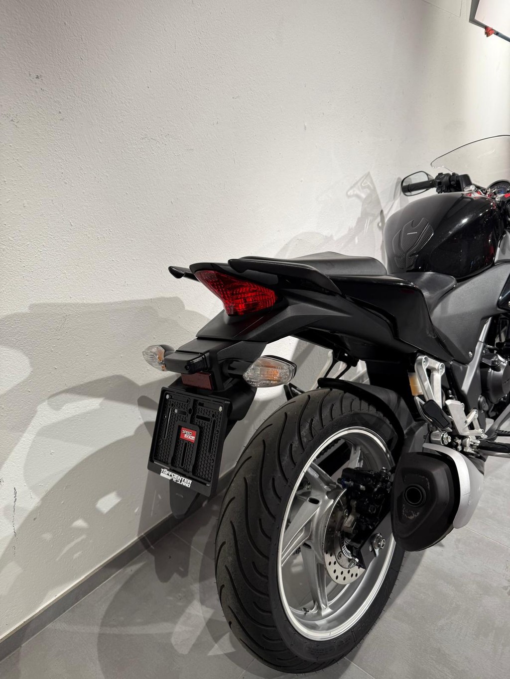 HONDA CBR 250 RA-showroom-element-1