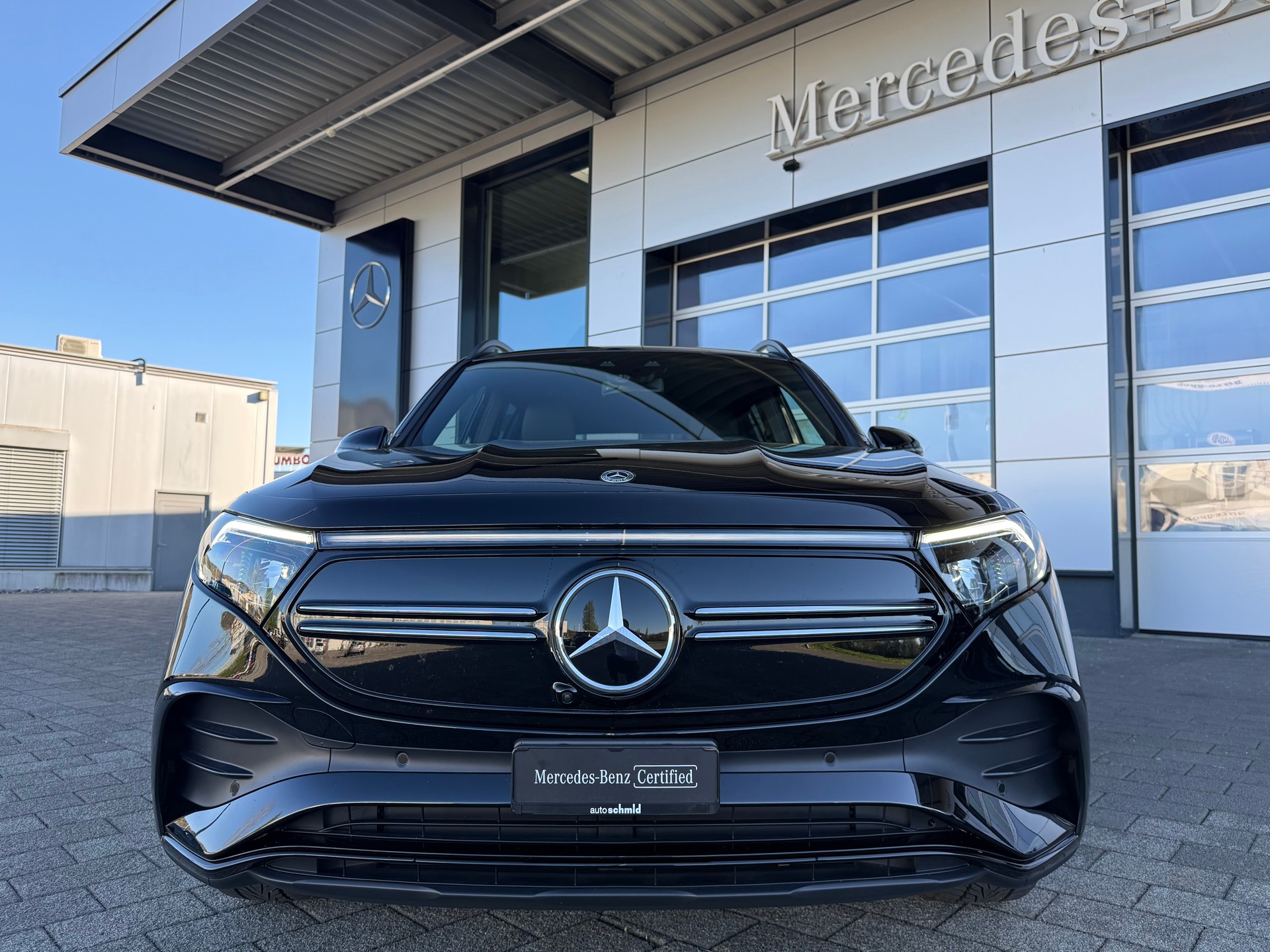 MERCEDES-BENZ EQB 350 AMG Line 4Matic-image-2