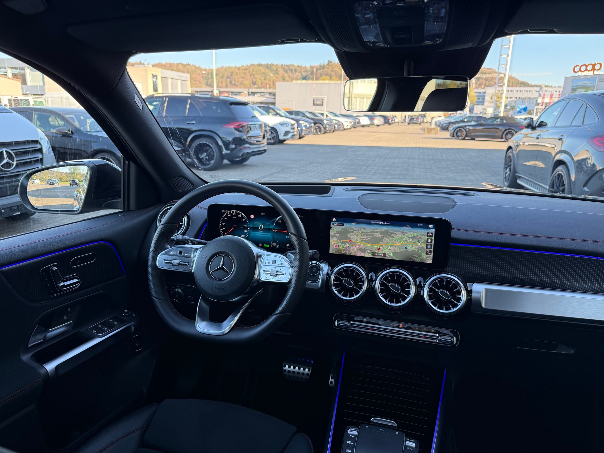 MERCEDES-BENZ EQB 350 AMG Line 4Matic-image-5