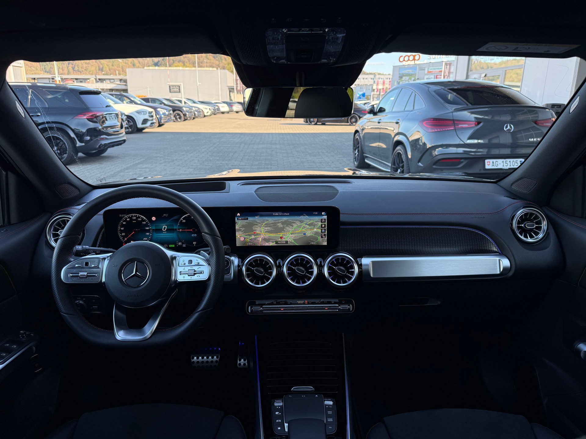 MERCEDES-BENZ EQB 350 AMG Line 4Matic-image-3