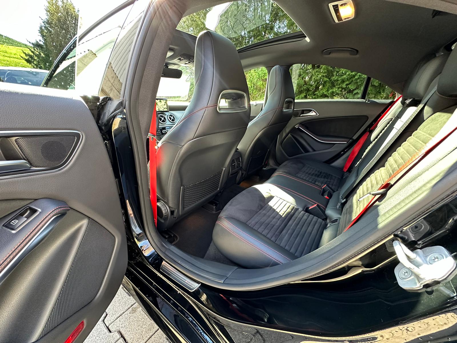MERCEDES-BENZ CLA 250 Sport AMG-Line 7G-DCT 4Matic-image-11