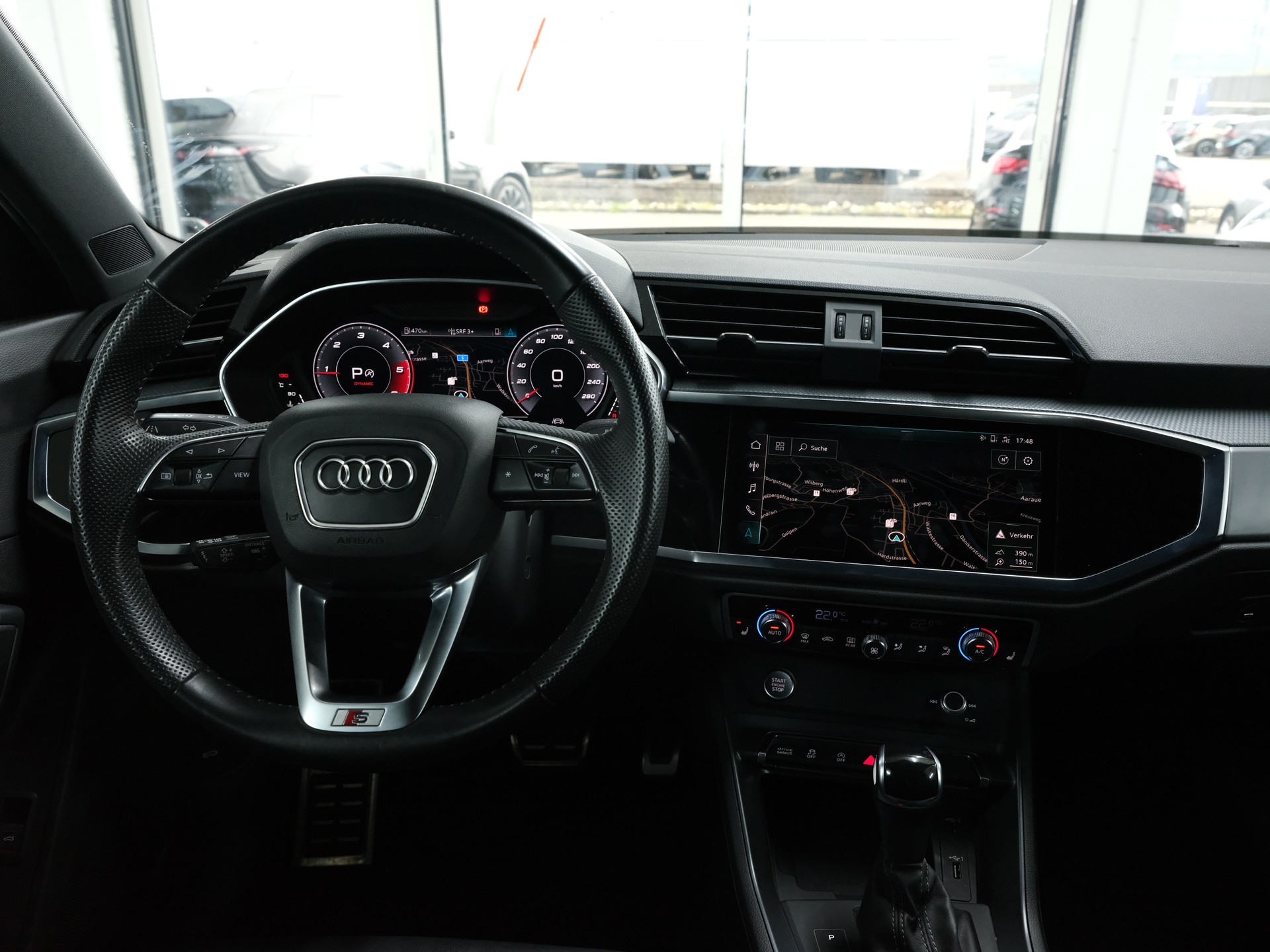 AUDI Q3 40 TDI S line quattro S-tronic-image-13