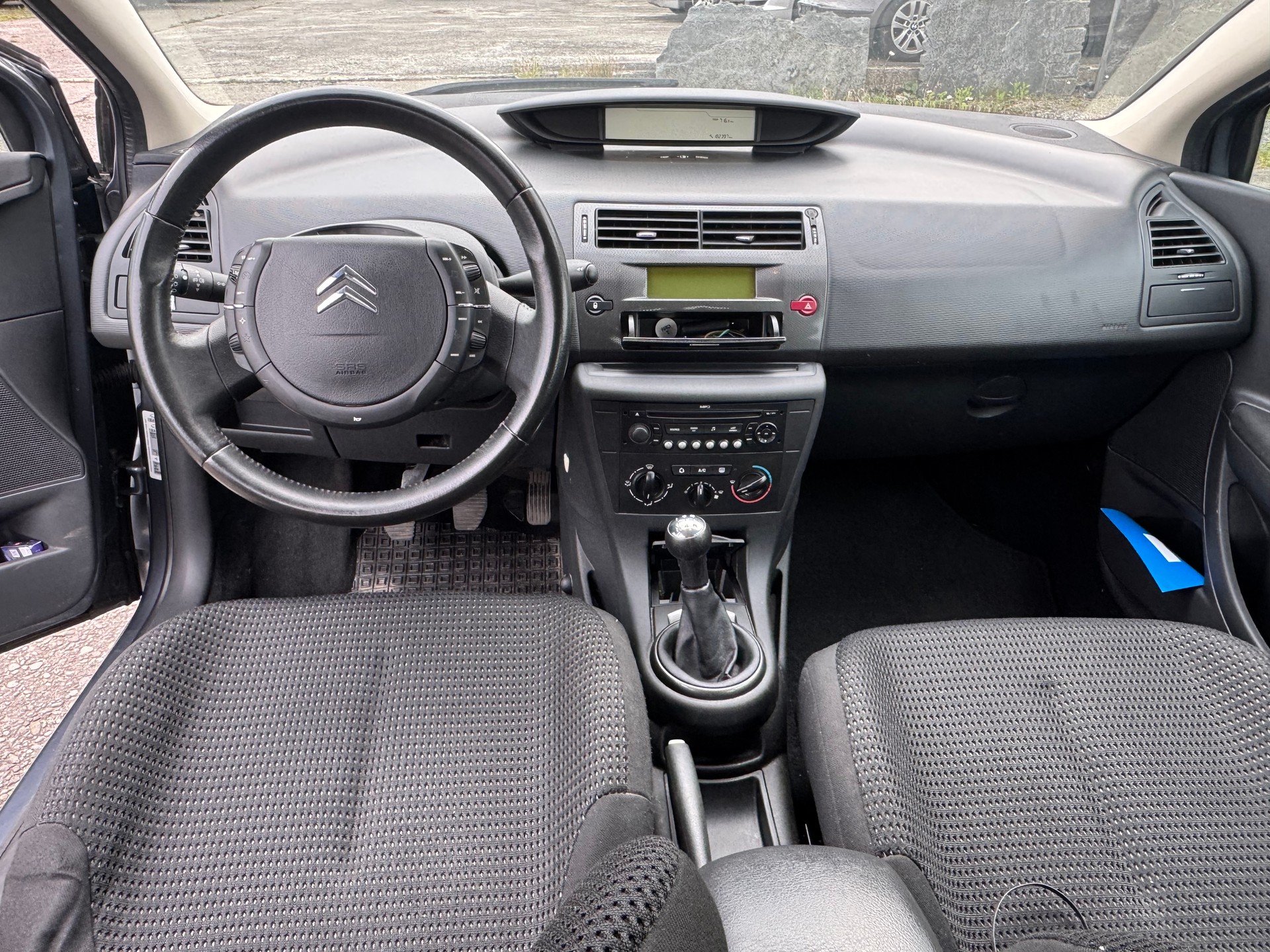 CITROEN C4 Berline 1.6i 16V VTR (Pack)-image-6