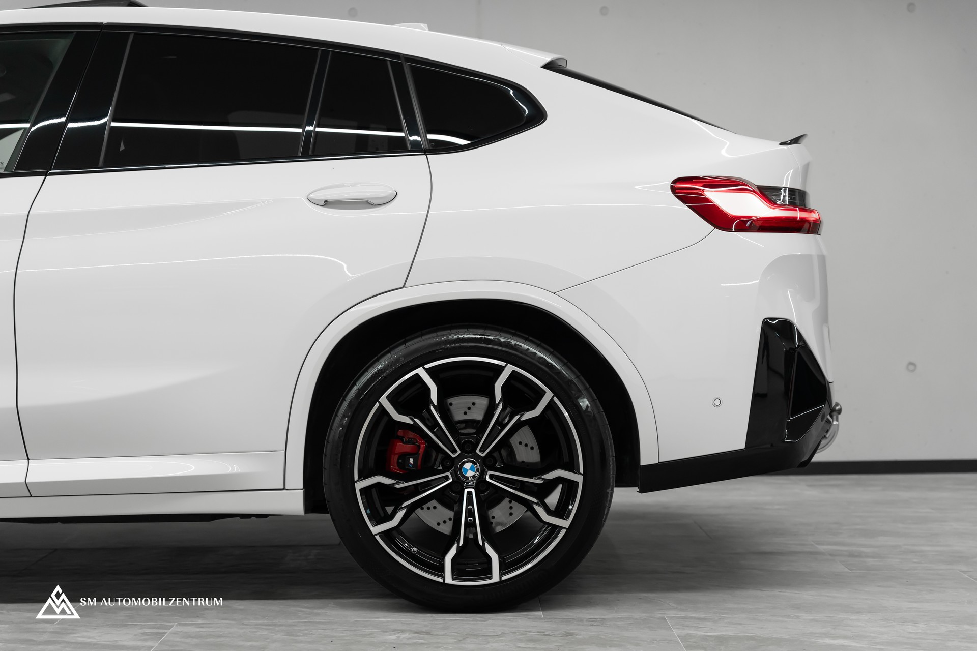 BMW X4M xDrive M Competition Steptronic / Panorama / 360° / Head-Up-image-10