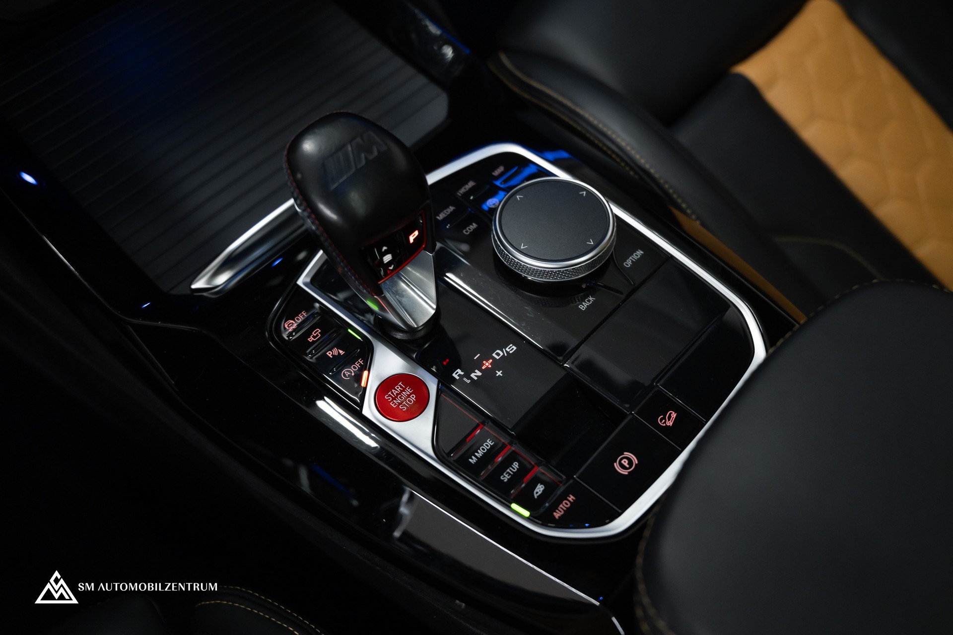 BMW X4M xDrive M Competition Steptronic / Panorama / 360° / Head-Up-image-28