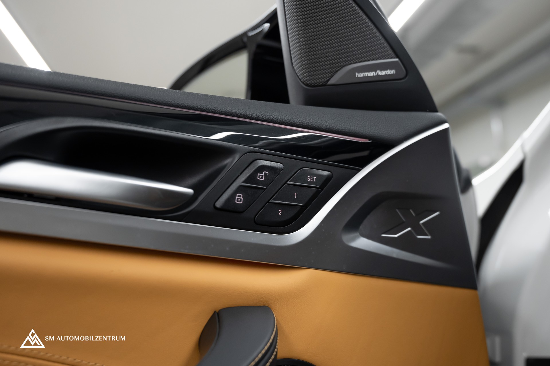 BMW X4M xDrive M Competition Steptronic / Panorama / 360° / Head-Up-image-27