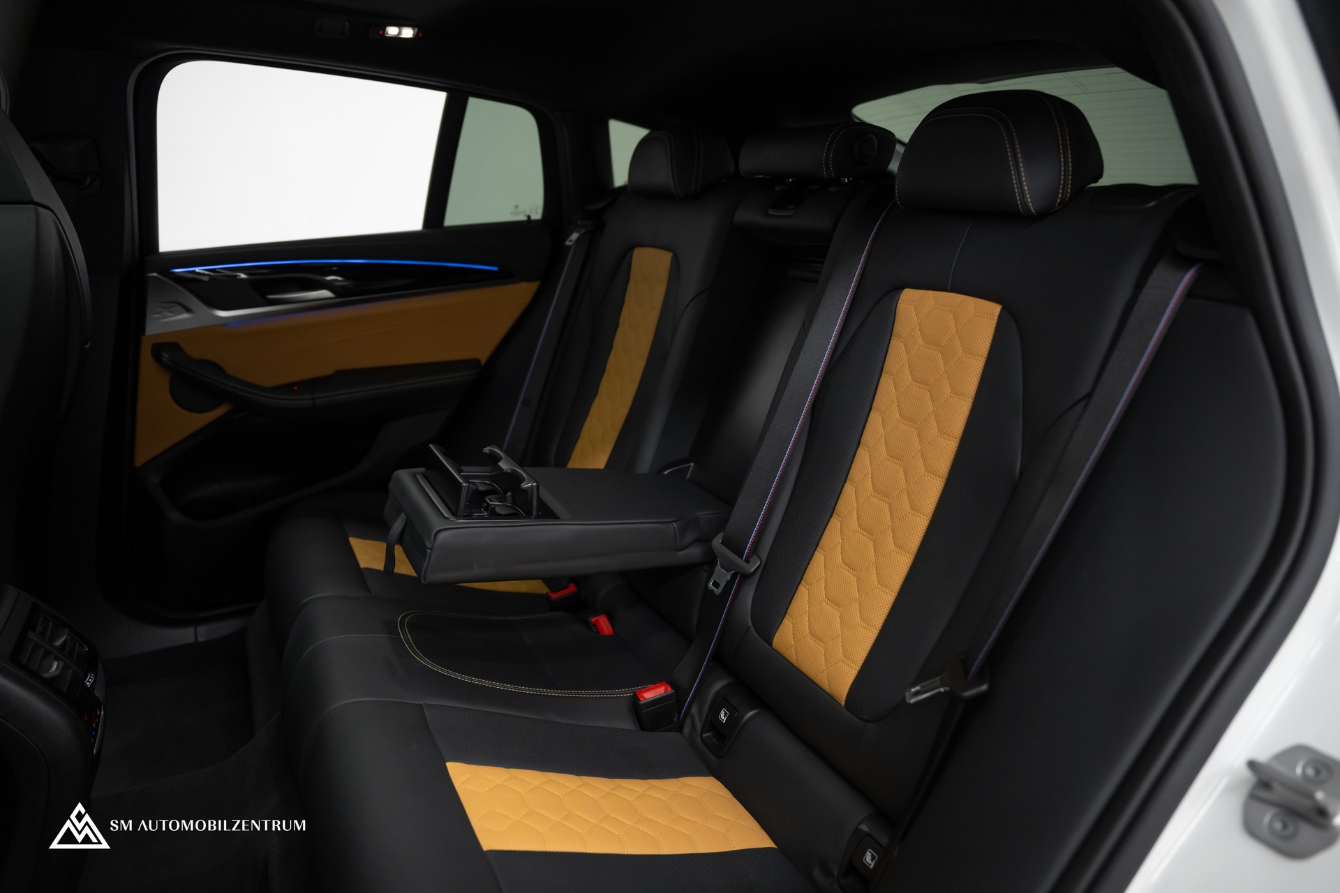 BMW X4M xDrive M Competition Steptronic / Panorama / 360° / Head-Up-image-26