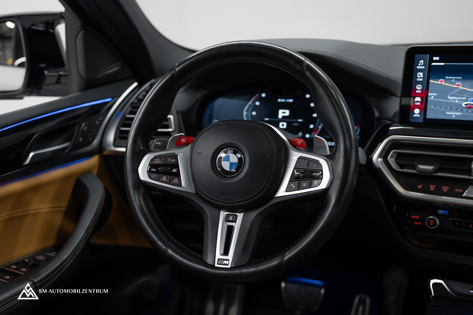 BMW X4M xDrive M Competition Steptronic / Panorama / 360° / Head-Up-image-21