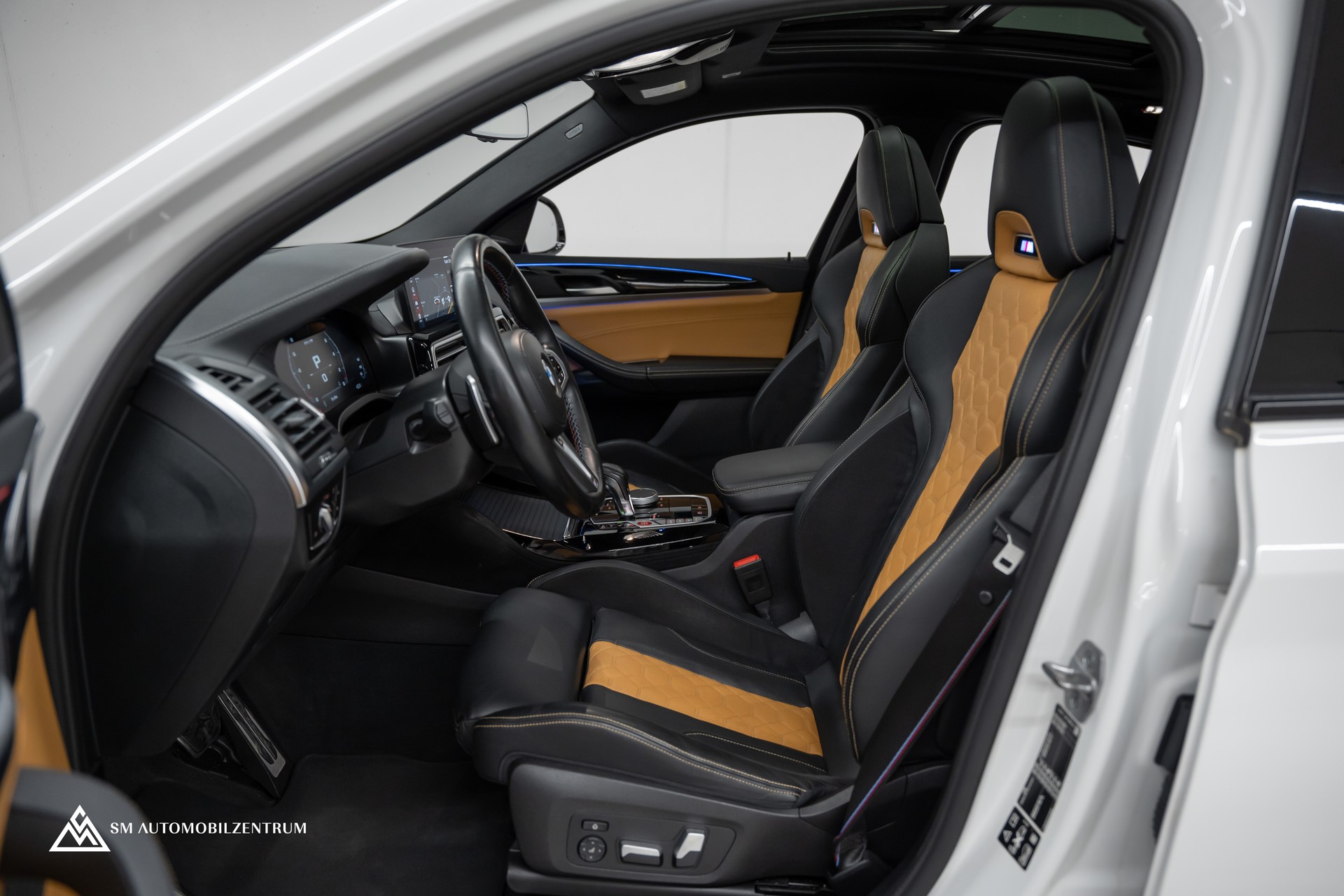 BMW X4M xDrive M Competition Steptronic / Panorama / 360° / Head-Up-image-20