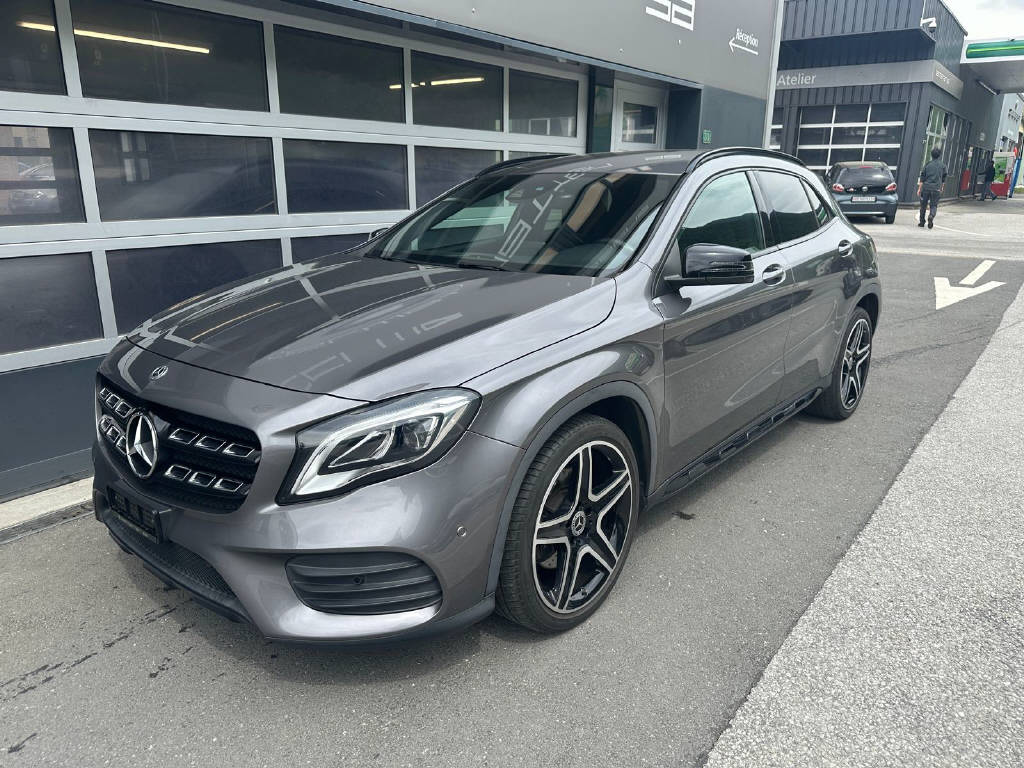MERCEDES-BENZ GLA 250 AMG Line 4m-image-1