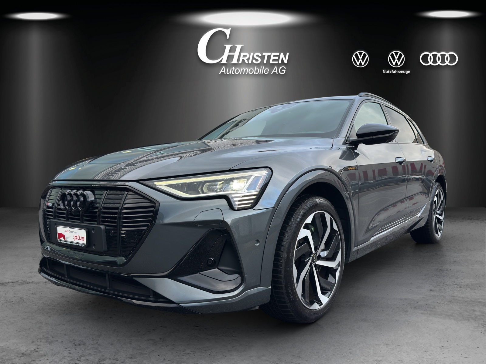 AUDI e-tron 55 S Line Black Edition quattro-image-0