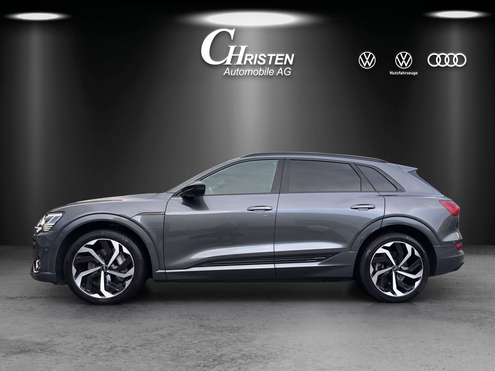 AUDI e-tron 55 S Line Black Edition quattro-image-2