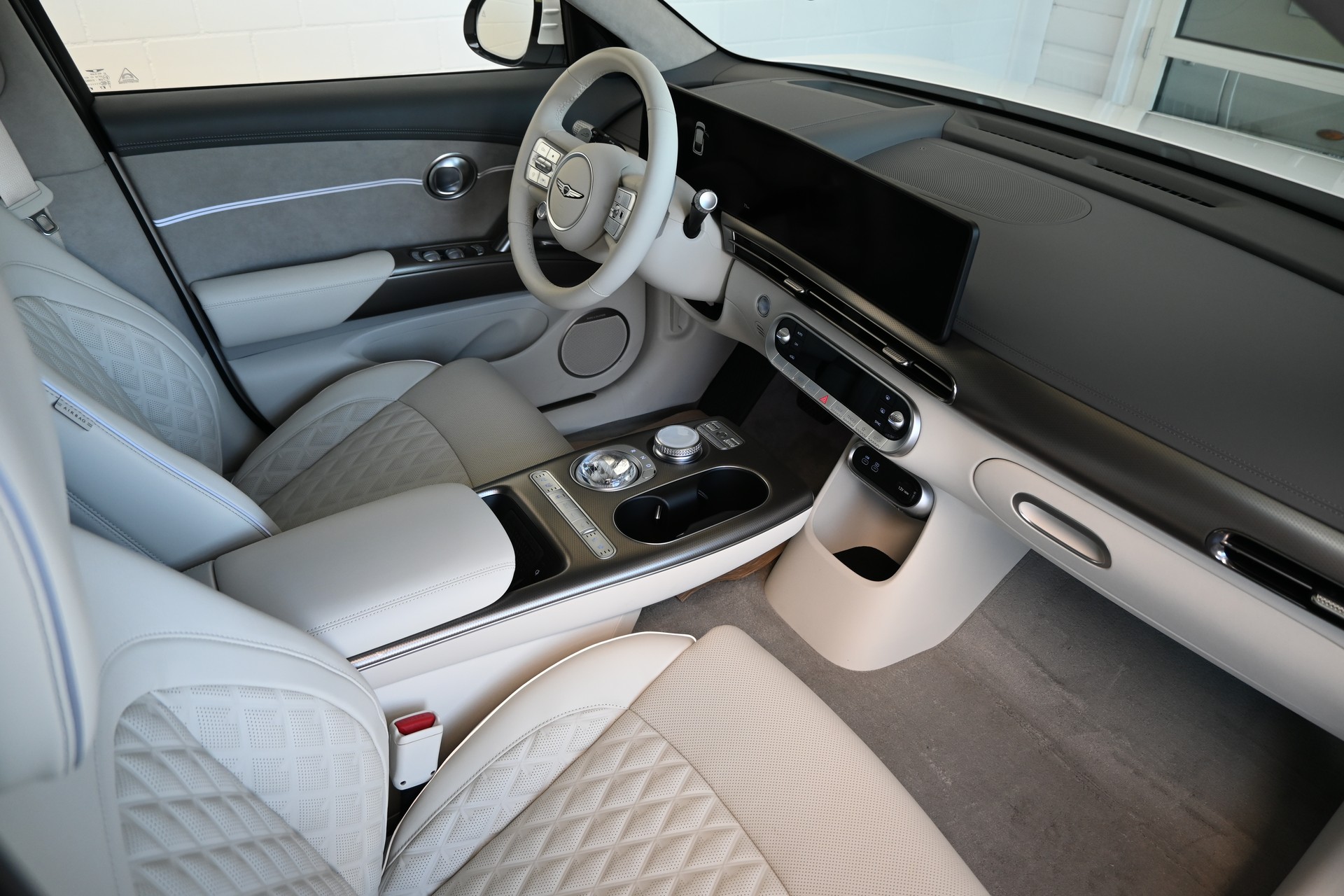 GENESIS GV60 77.4 kWh Sport AWD 318PS 4X4 (CH Auto) + Werksgarantie 09.2029-image-8