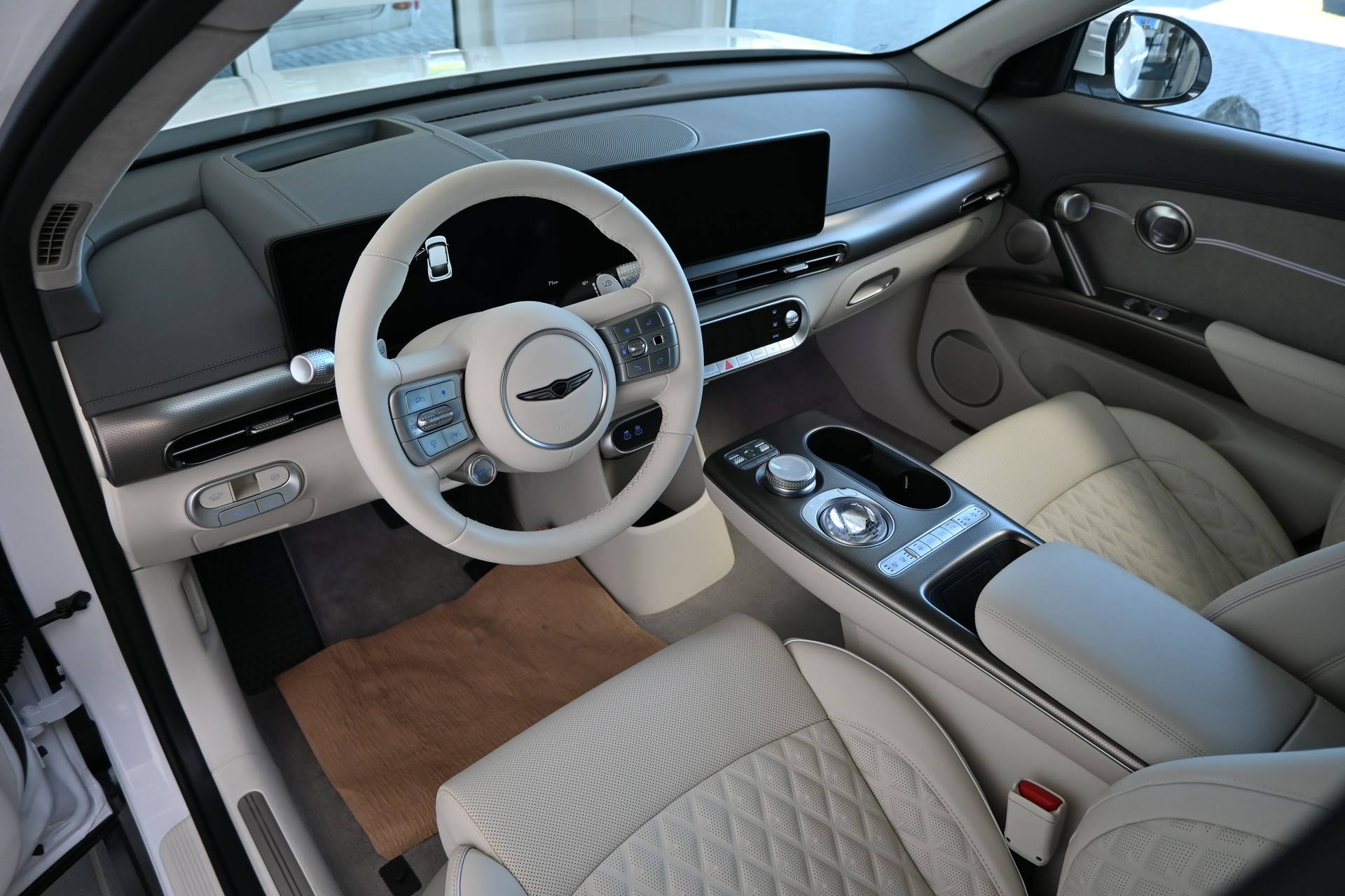 GENESIS GV60 77.4 kWh Sport AWD 318PS 4X4 (CH Auto) + Werksgarantie 09.2029-image-6
