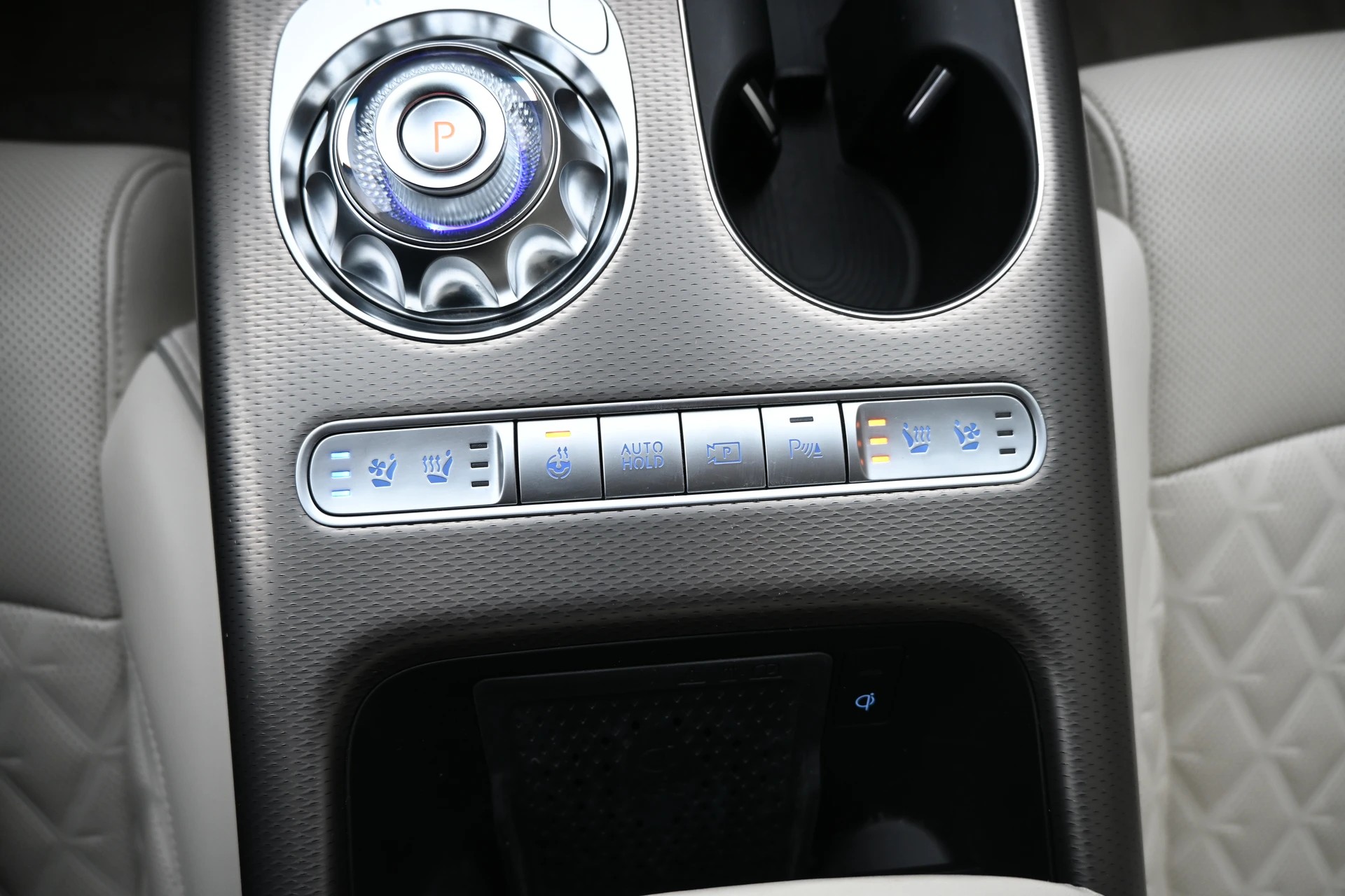 GENESIS GV60 77.4 kWh Sport AWD 318PS 4X4 (CH Auto) + Werksgarantie 09.2029-image-13
