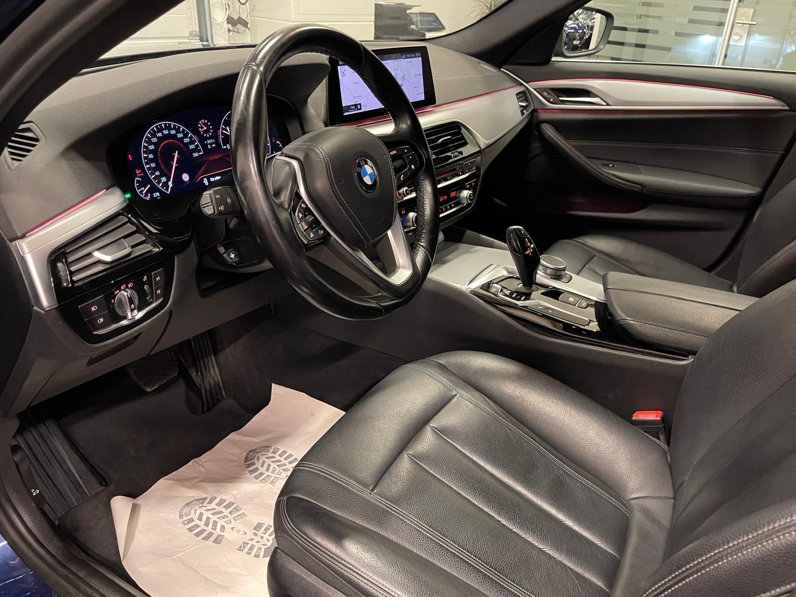 BMW 520d xDrive Touring-image-8