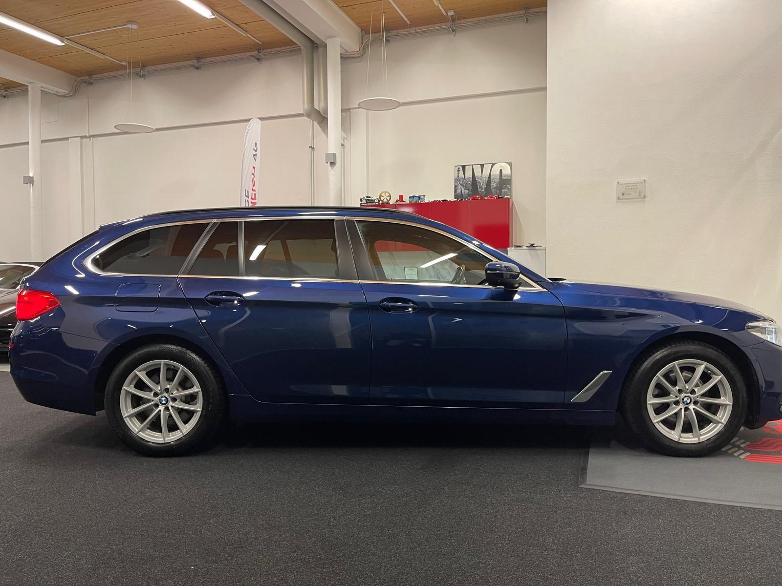 BMW 520d xDrive Touring-image-2