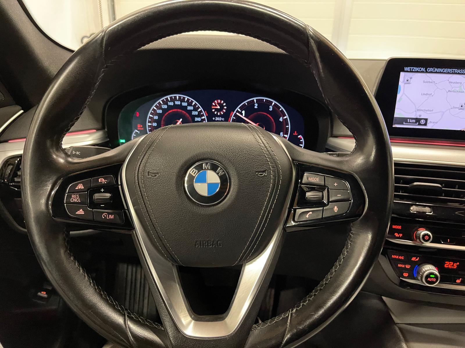 BMW 520d xDrive Touring-image-13