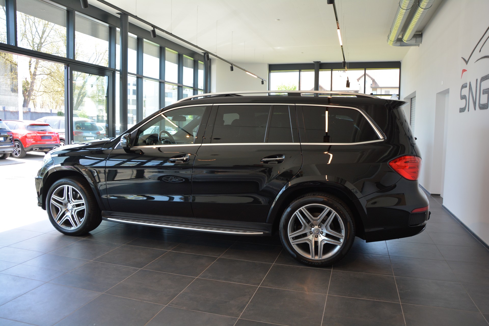 MERCEDES-BENZ GL 350 BlueTEC 4Matic 7G-TRONIC AMG-Line-image-2
