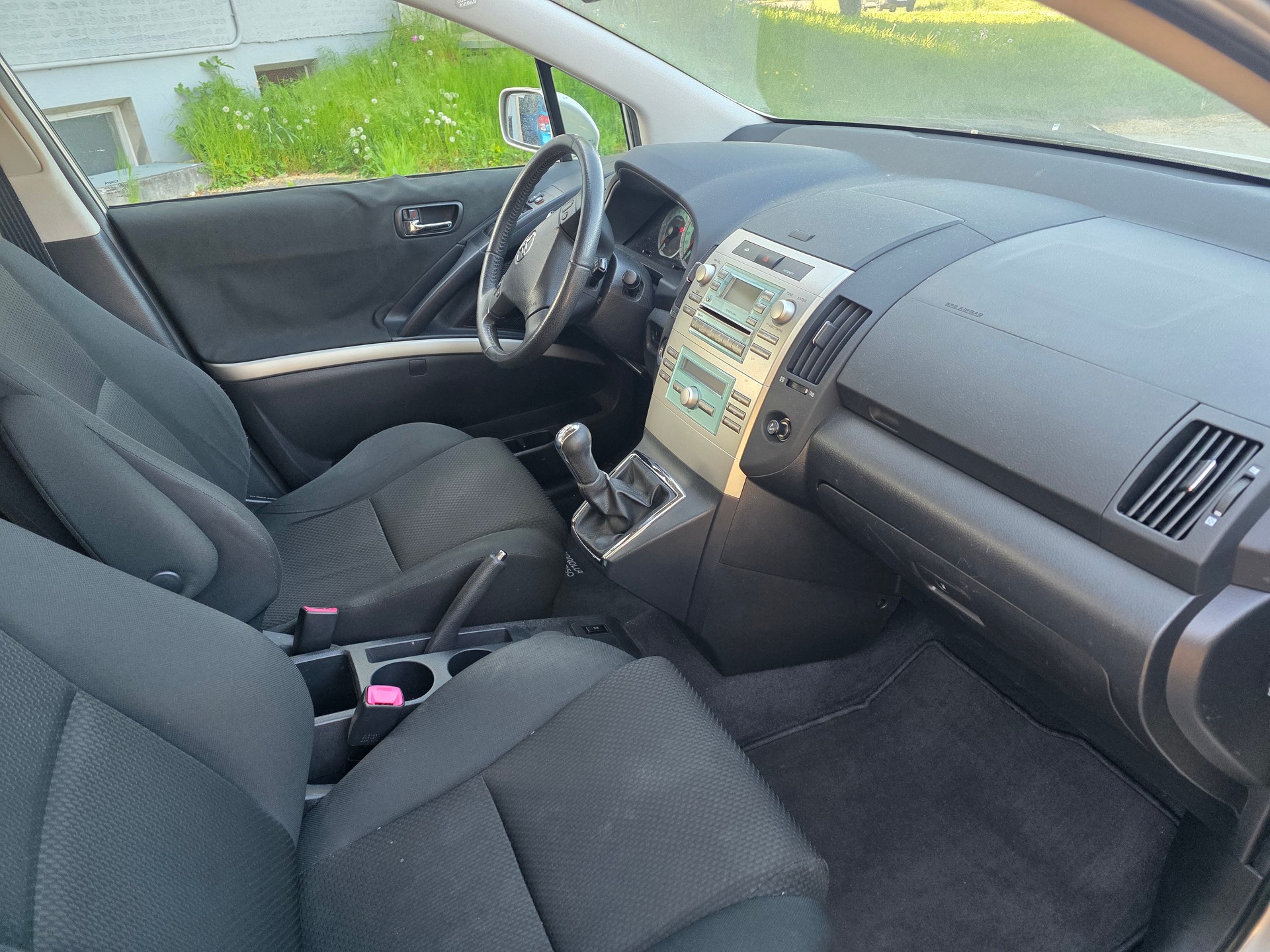 TOYOTA Corolla Verso 1.8 Linea Sol-image-1