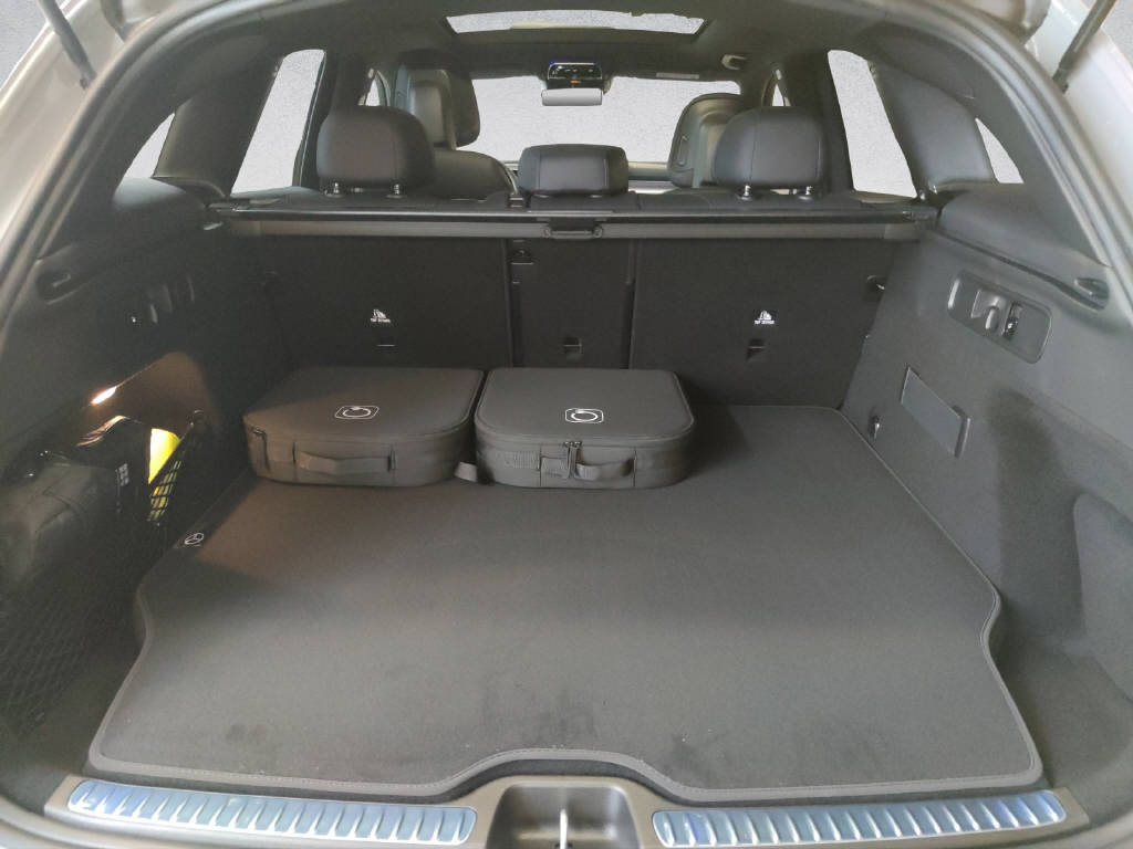 MERCEDES-BENZ GLC 300 e AMG Line 4Matic EQ Star-image-7