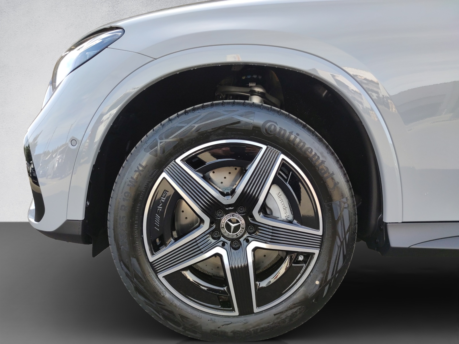 MERCEDES-BENZ GLC 300 e AMG Line 4Matic EQ Star-image-7