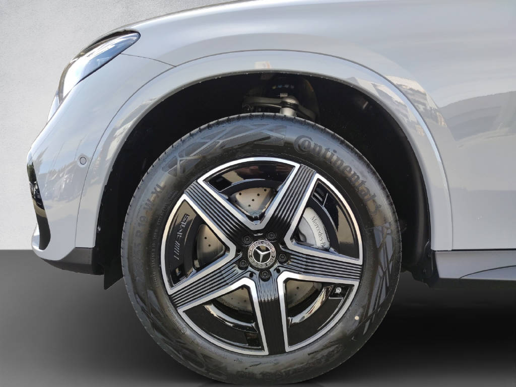 MERCEDES-BENZ GLC 300 e AMG Line 4Matic EQ Star-image-6