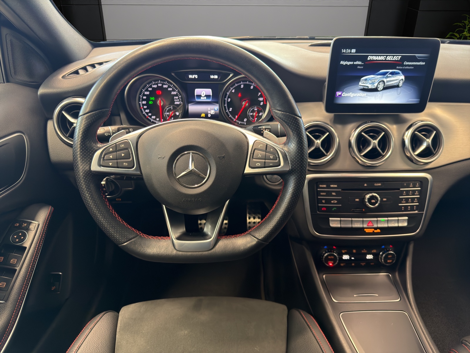 Image MERCEDES-BENZ GLA-200 GLA 200 AMG Line
