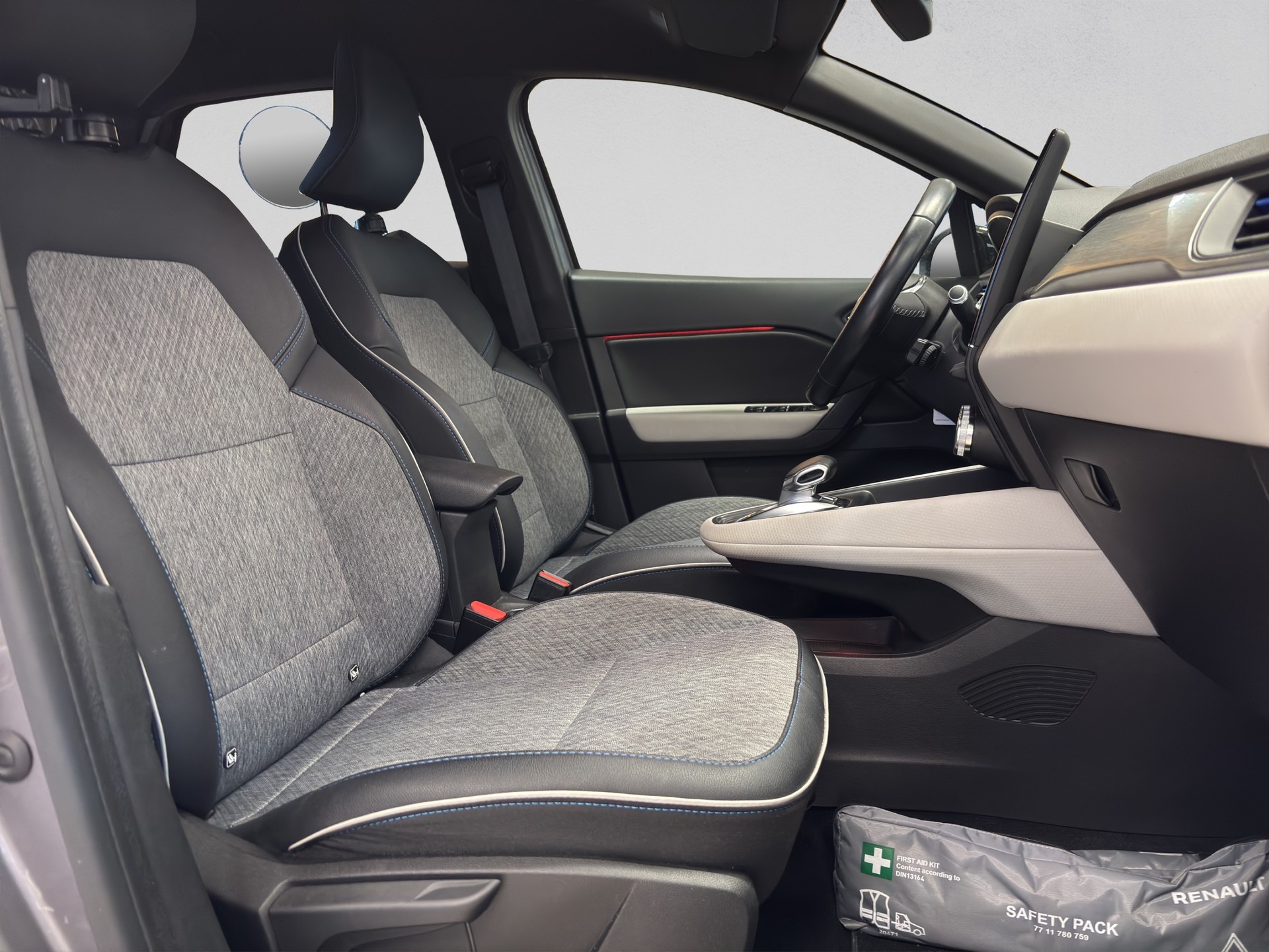 RENAULT Captur 1.6 E-Tech Edition1 DHT-image-16
