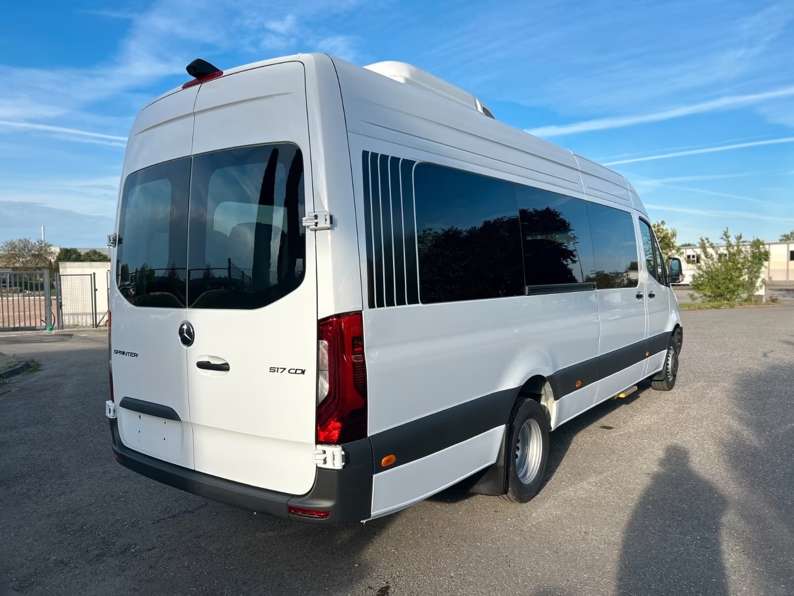 MERCEDES-BENZ Sprinter 517 CDI 23 Sitzer-image-3