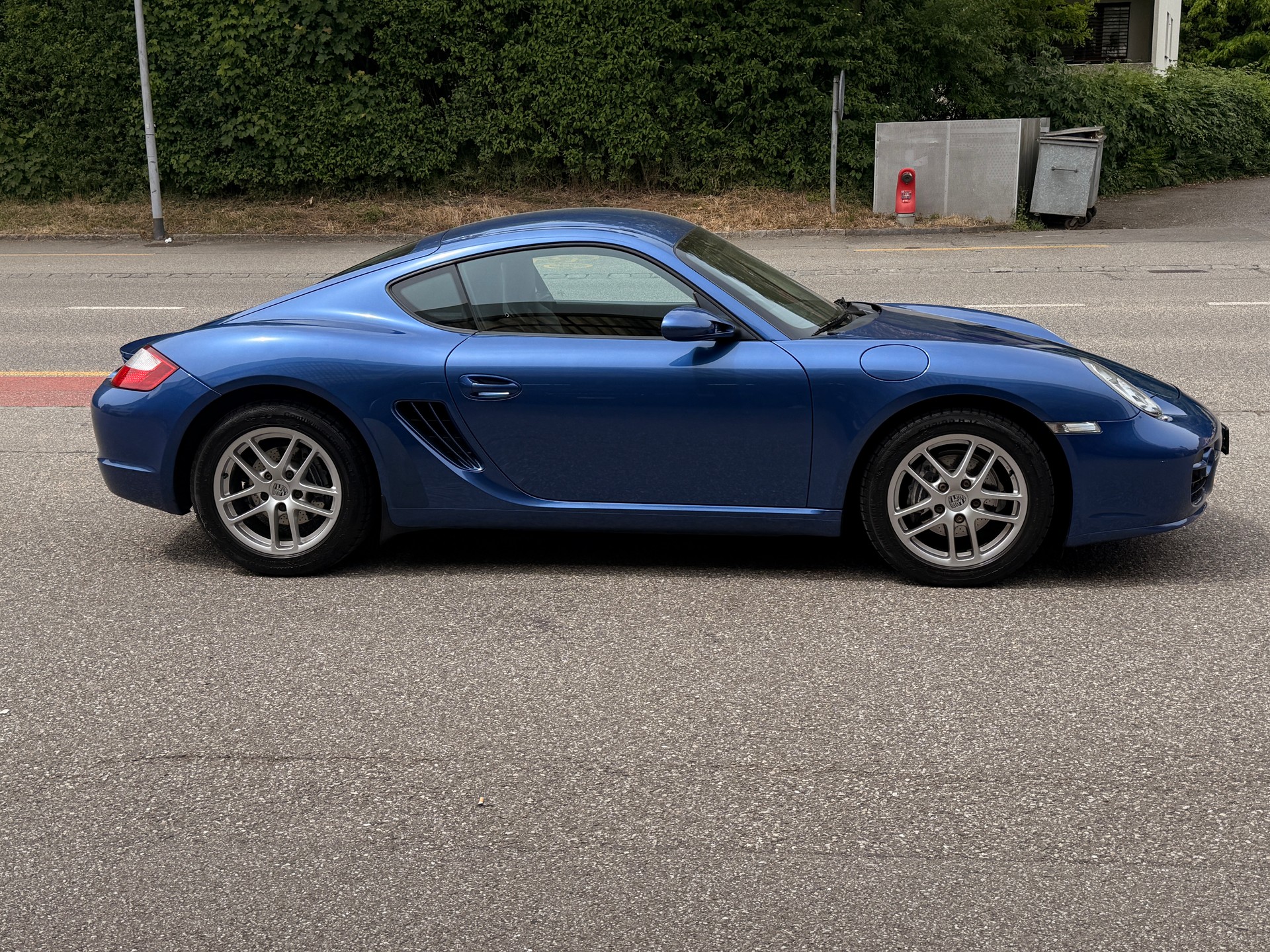 PORSCHE Cayman 2.7-showroom-element-3