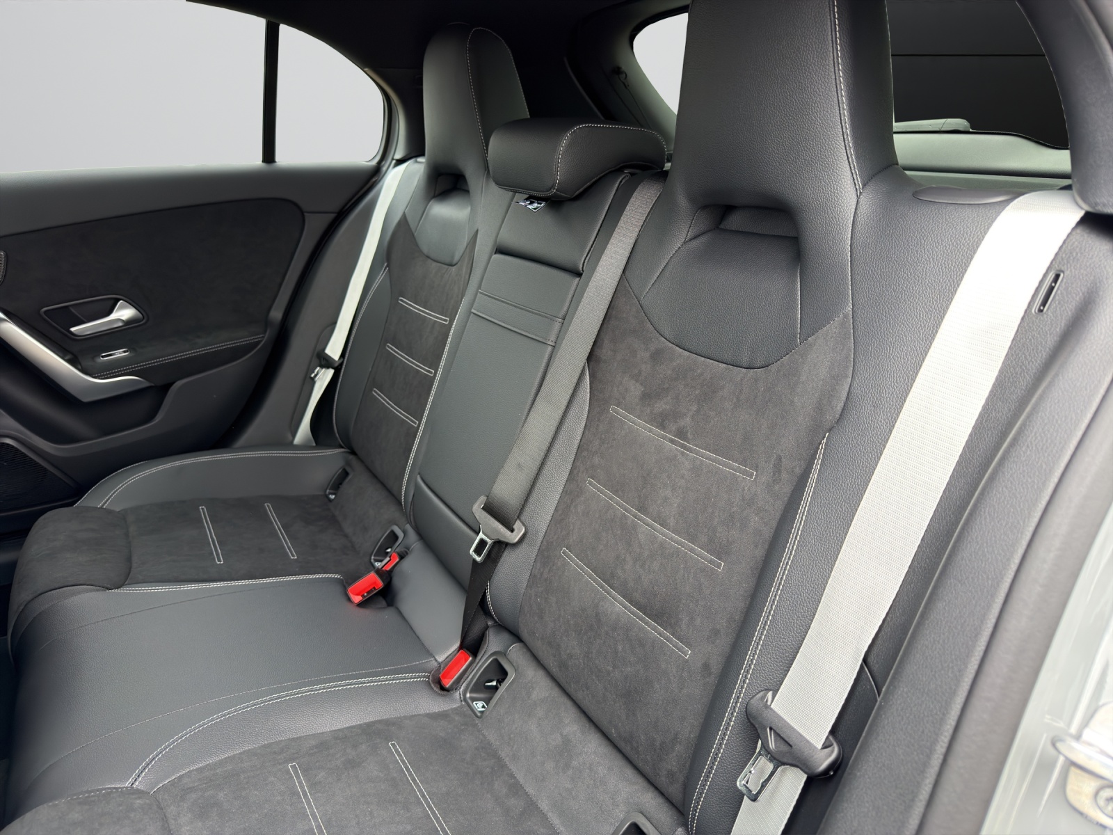 Image MERCEDES-BENZ A-200 A 200 Night Star 7G-DCT