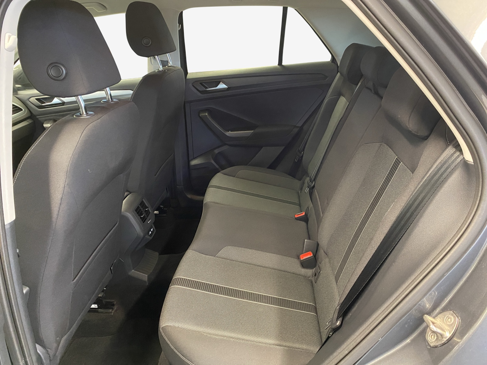 VW T-Roc 1.5 TSI EVO Life-image-11