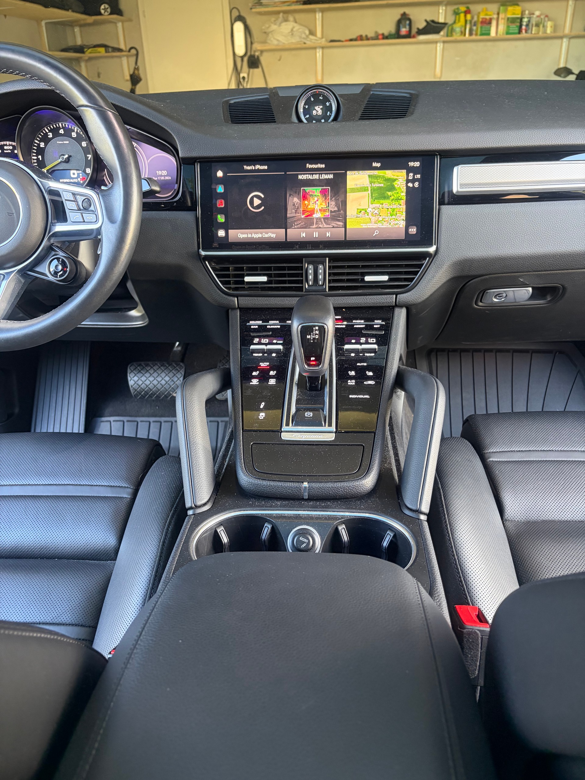 PORSCHE 3.0 V6 E-Hybrid Coupé Platinum Edition-image-4