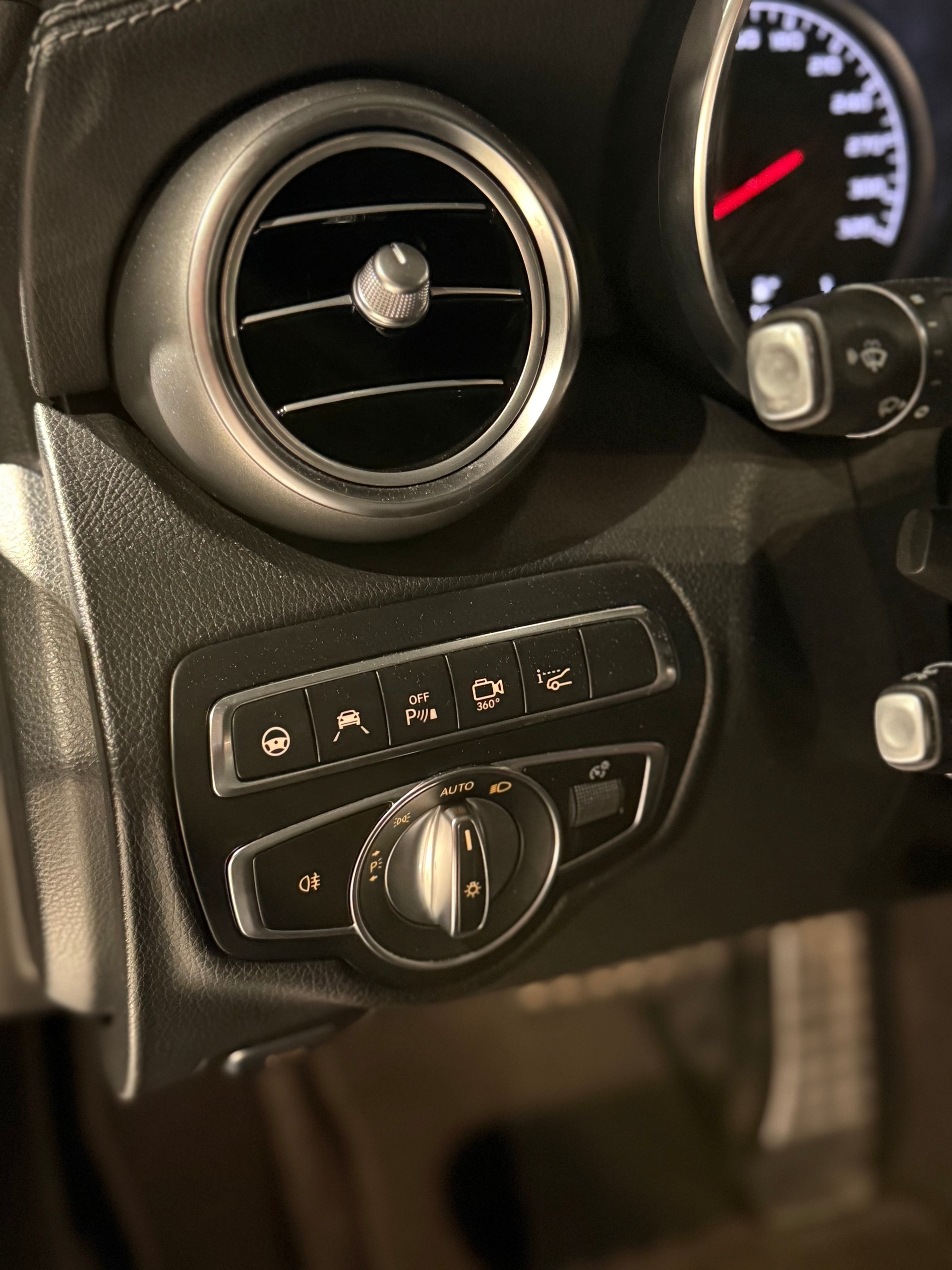 MERCEDES-BENZ C 63 AMG Speedshift-image-10