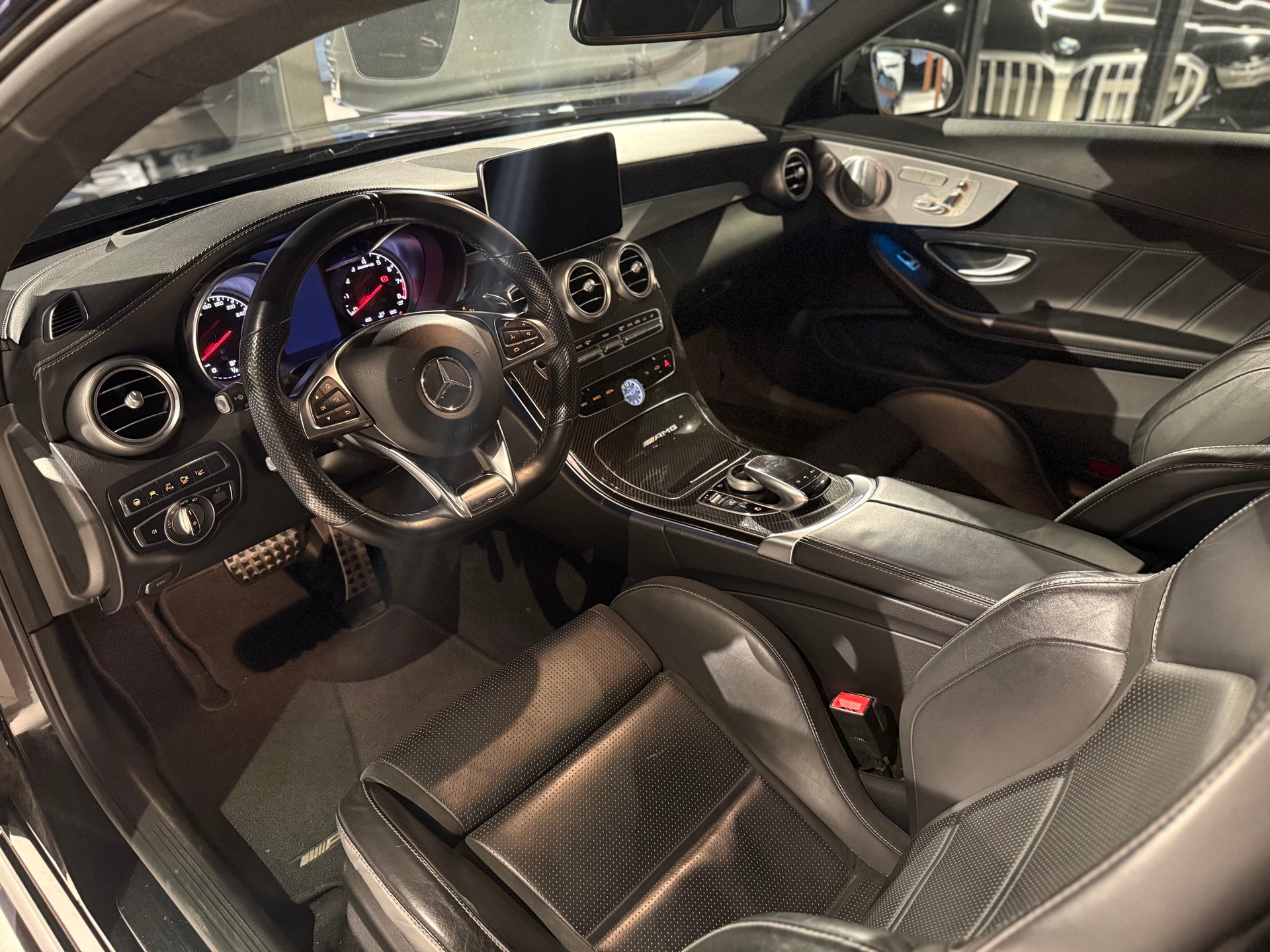 MERCEDES-BENZ C 63 AMG Speedshift-image-6