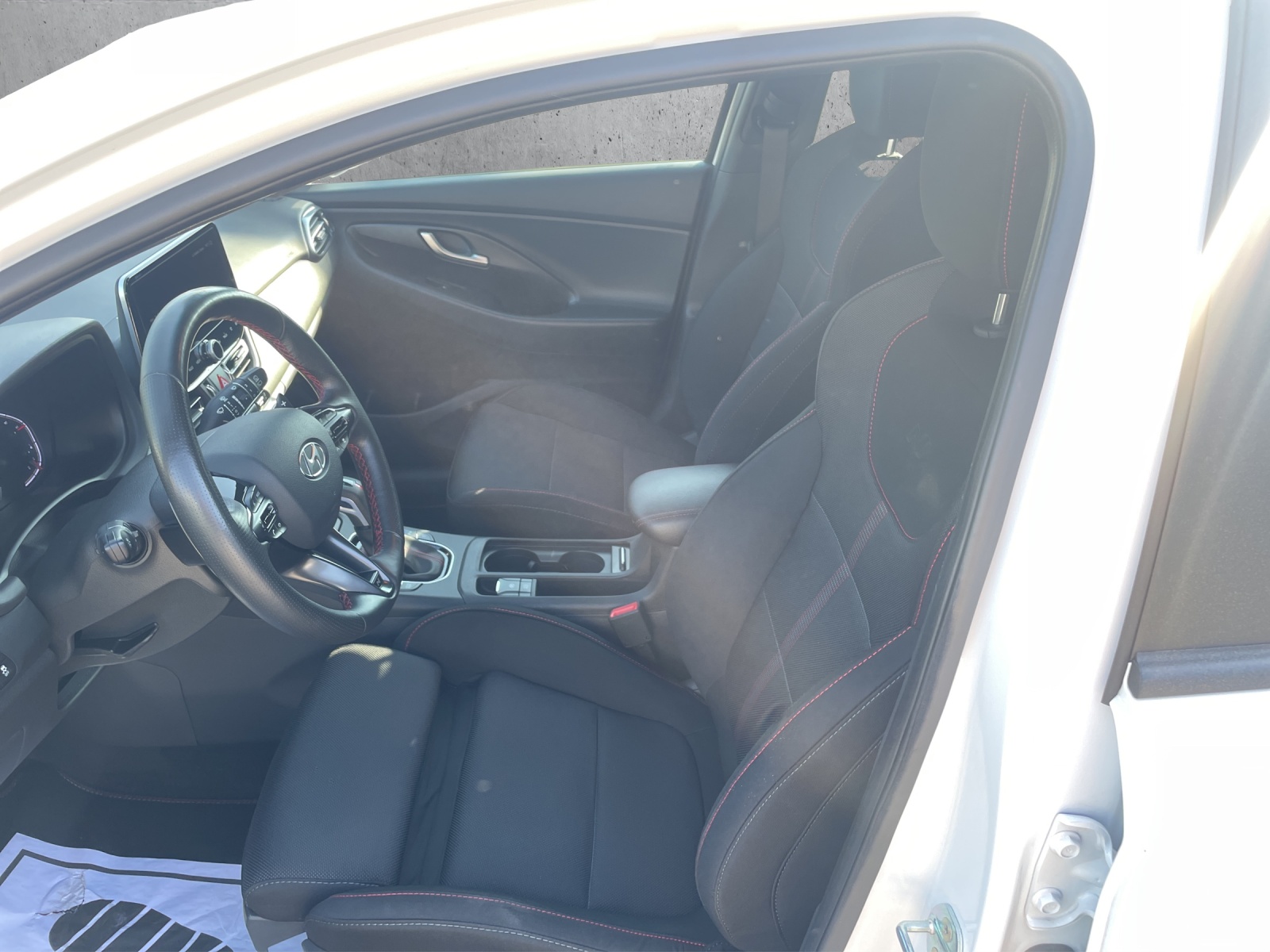 HYUNDAI i30 1.5 T-GDi N-Line-image-8