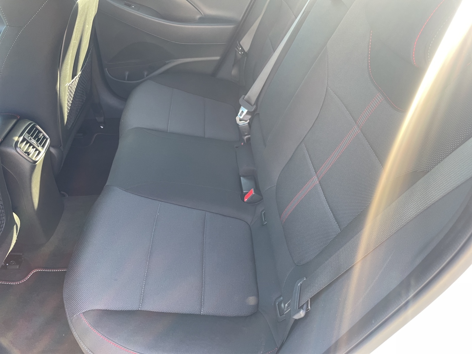 HYUNDAI i30 1.5 T-GDi N-Line-image-10