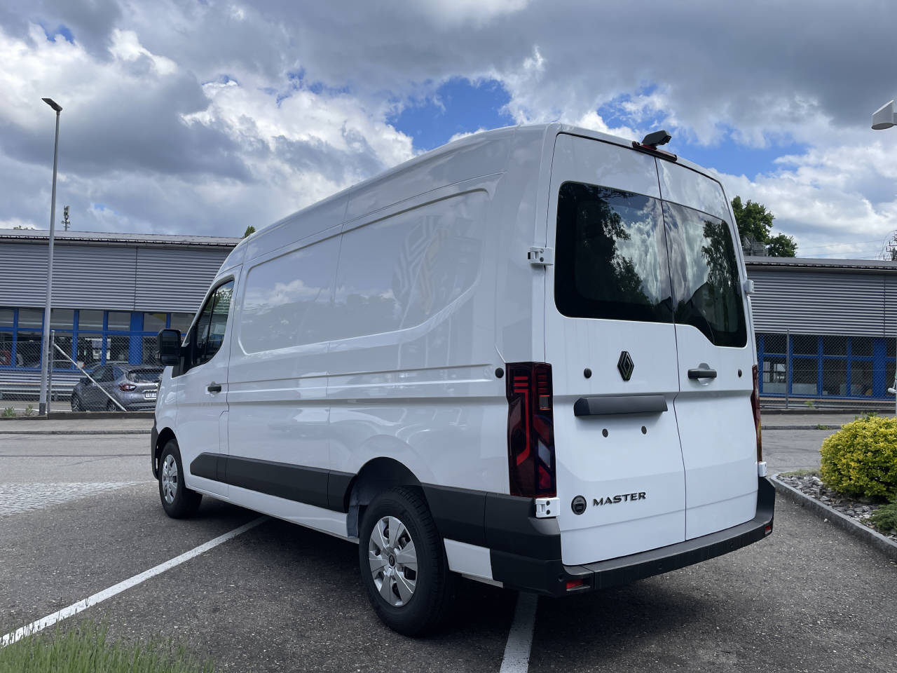 RENAULT Master Kaw. 3.5 t L2H2 2.0 Blue dCi 150-image-3