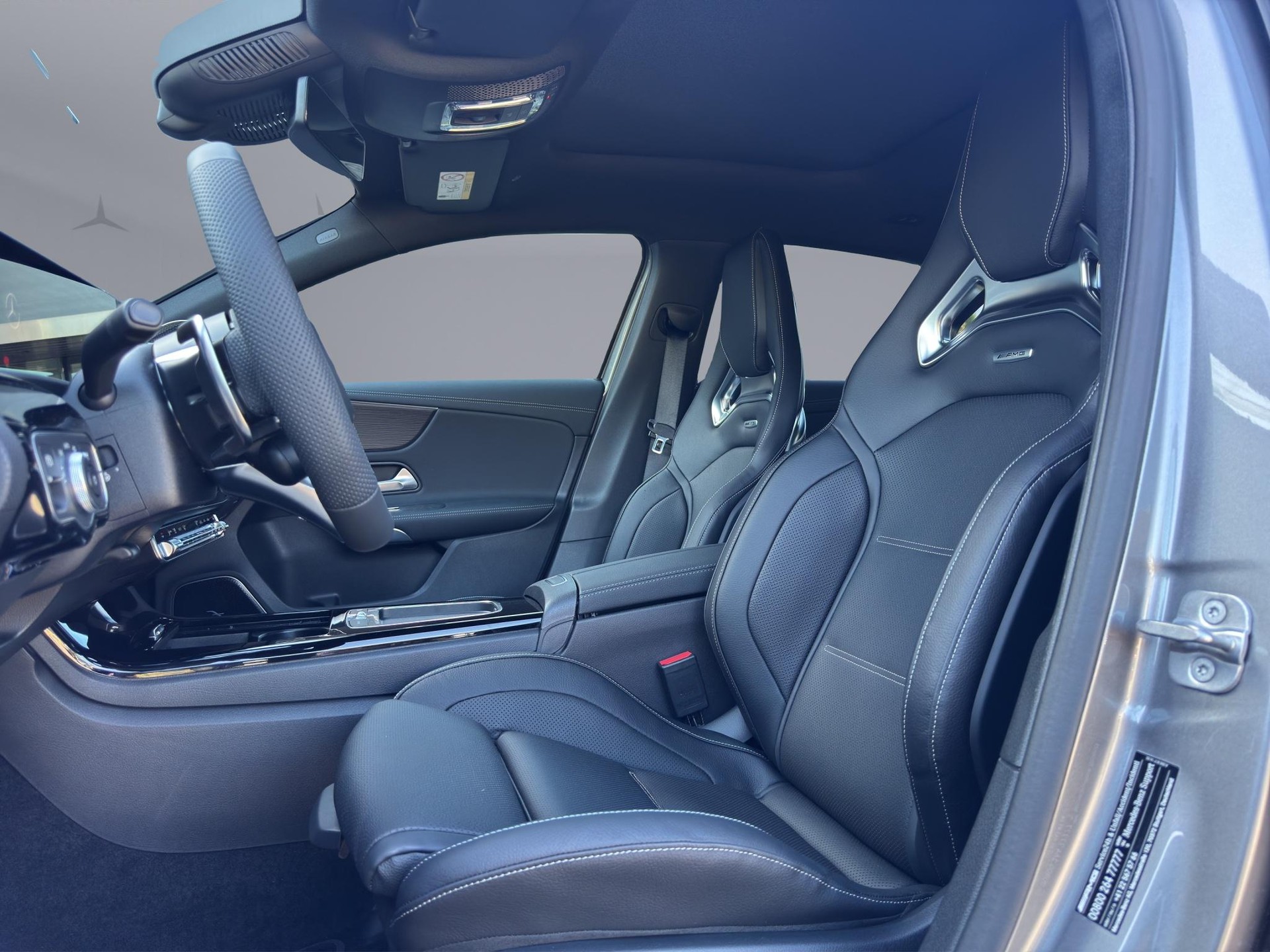MERCEDES-BENZ A 45 S AMG 4matic+-image-8